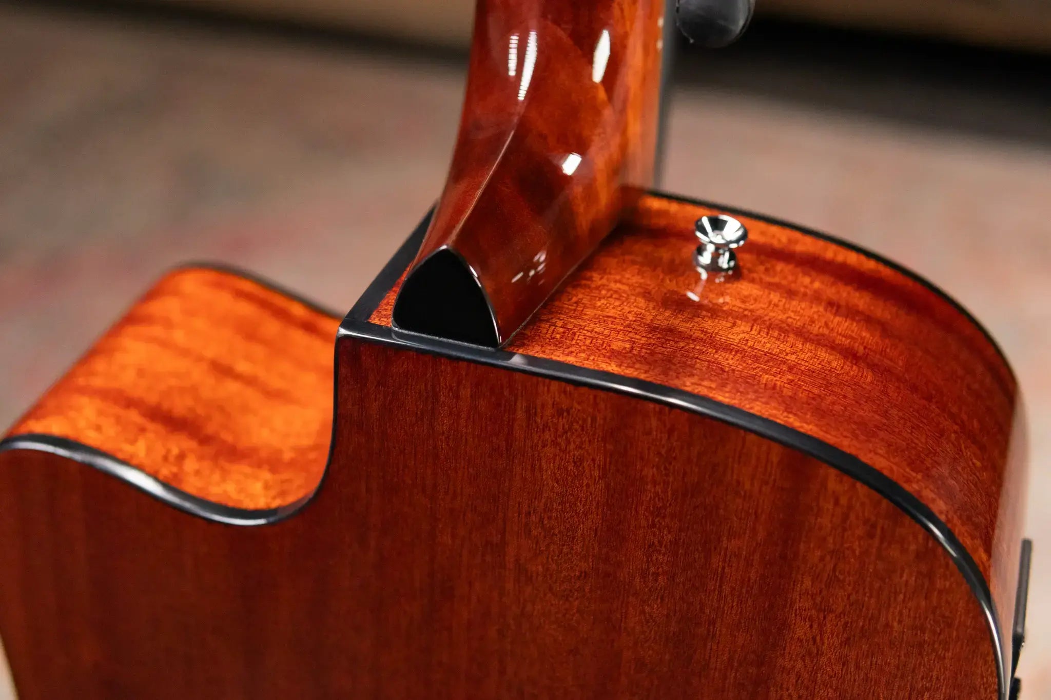 Fender California Standard Redondo CE Acoustic/Guitar - 3-Color Sunburst