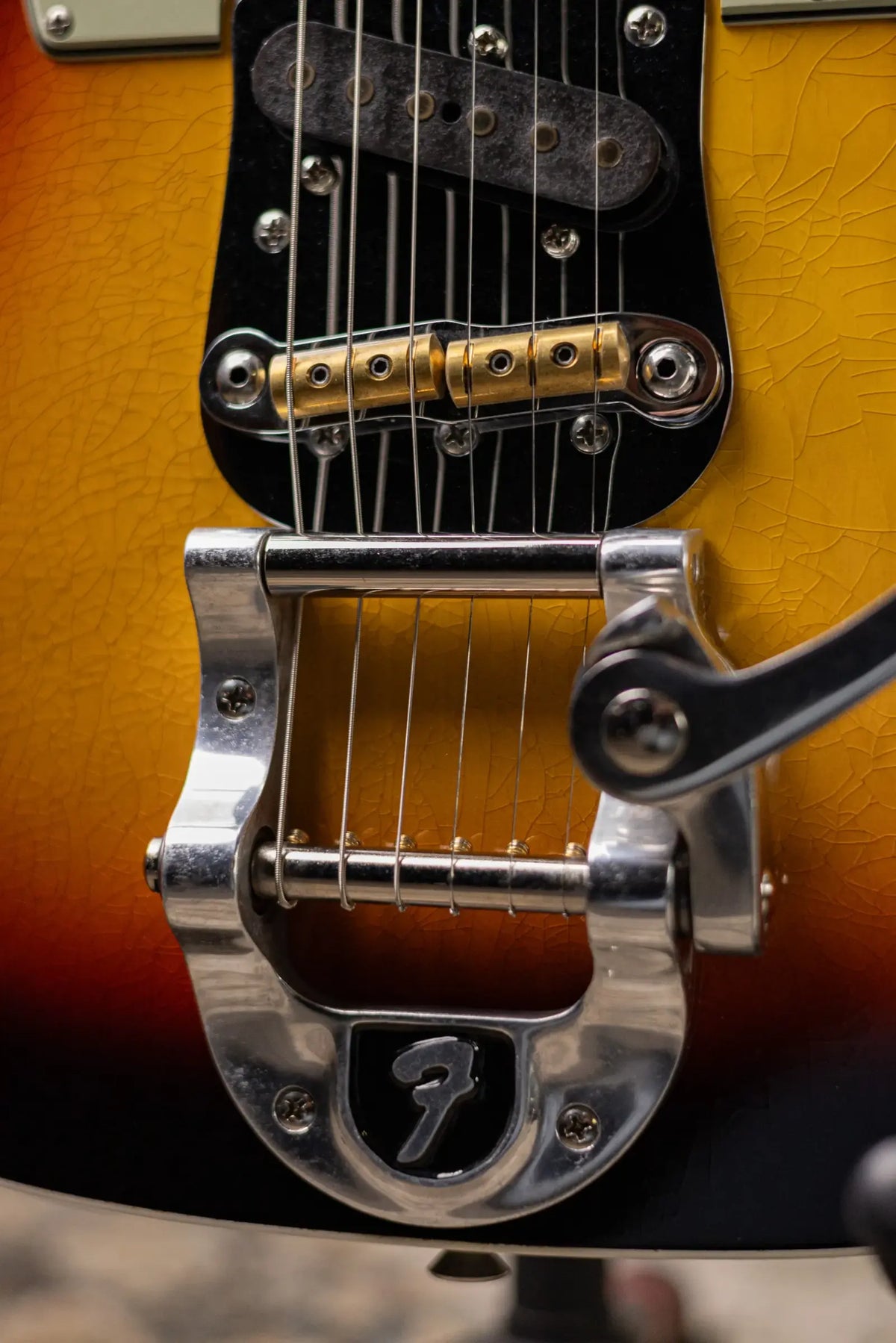 Fender Custom Shop 1963 Esquire Custom Bigsby DLX Closet Classic Electric Guitar - Faded 3-Color Sunburst with Hardshell Case