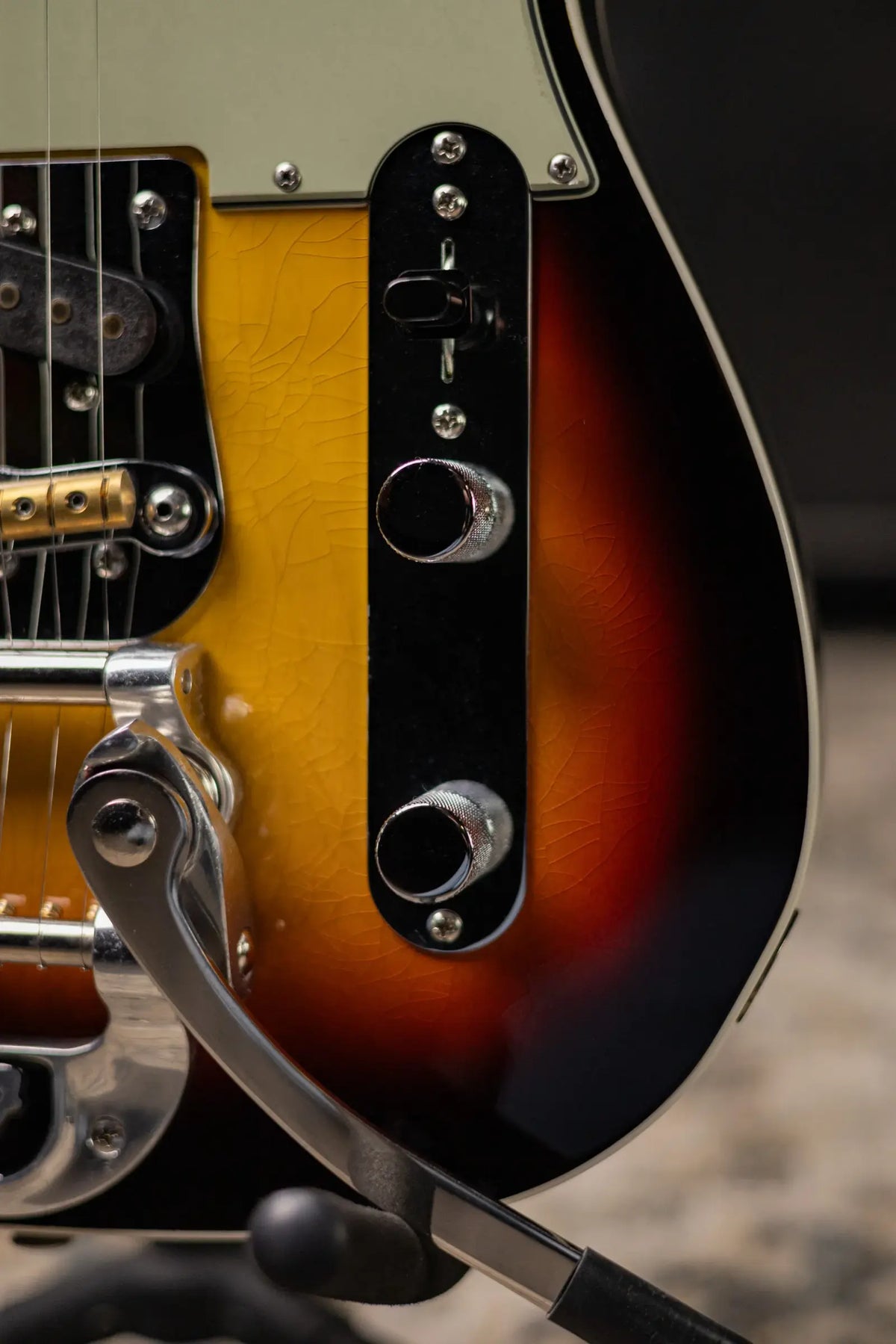Fender Custom Shop 1963 Esquire Custom Bigsby DLX Closet Classic Electric Guitar - Faded 3-Color Sunburst with Hardshell Case