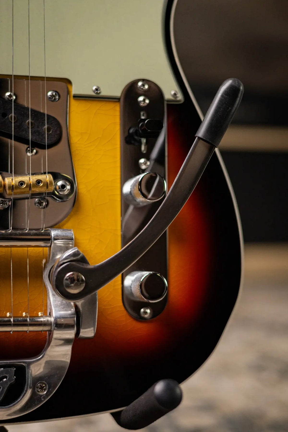 Fender Custom Shop 1963 Esquire Custom Bigsby DLX Closet Classic Electric Guitar - Faded 3-Color Sunburst with Hardshell Case