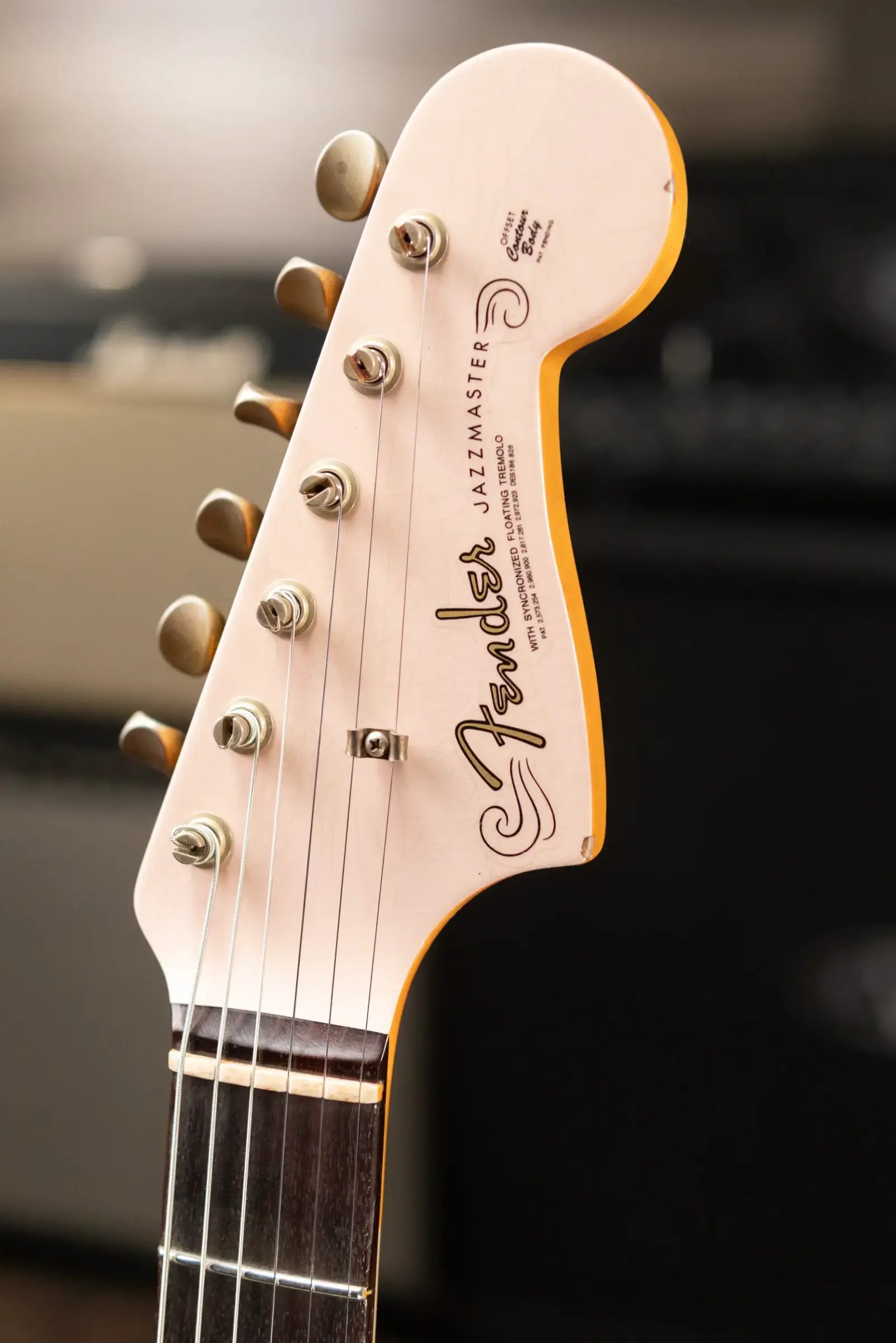 Fender Custom Shop 1963 Jazzmaster Relic Electric Guitar - Aged Shell Pink with Hardshell Case