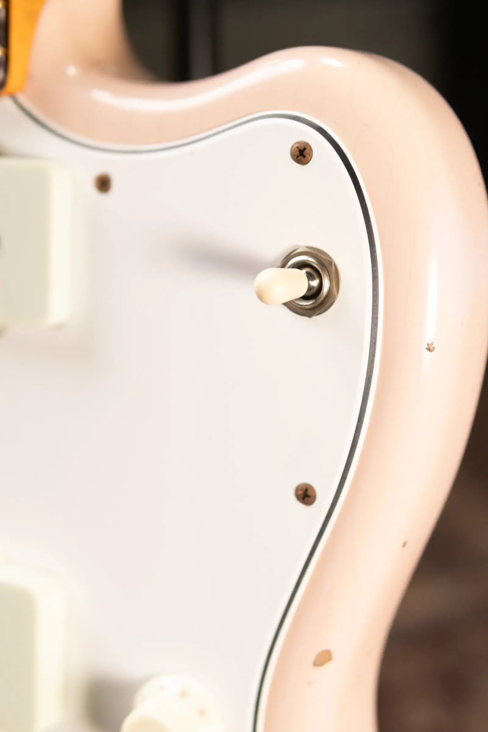 Fender Custom Shop 1963 Jazzmaster Relic Electric Guitar - Aged Shell Pink with Hardshell Case