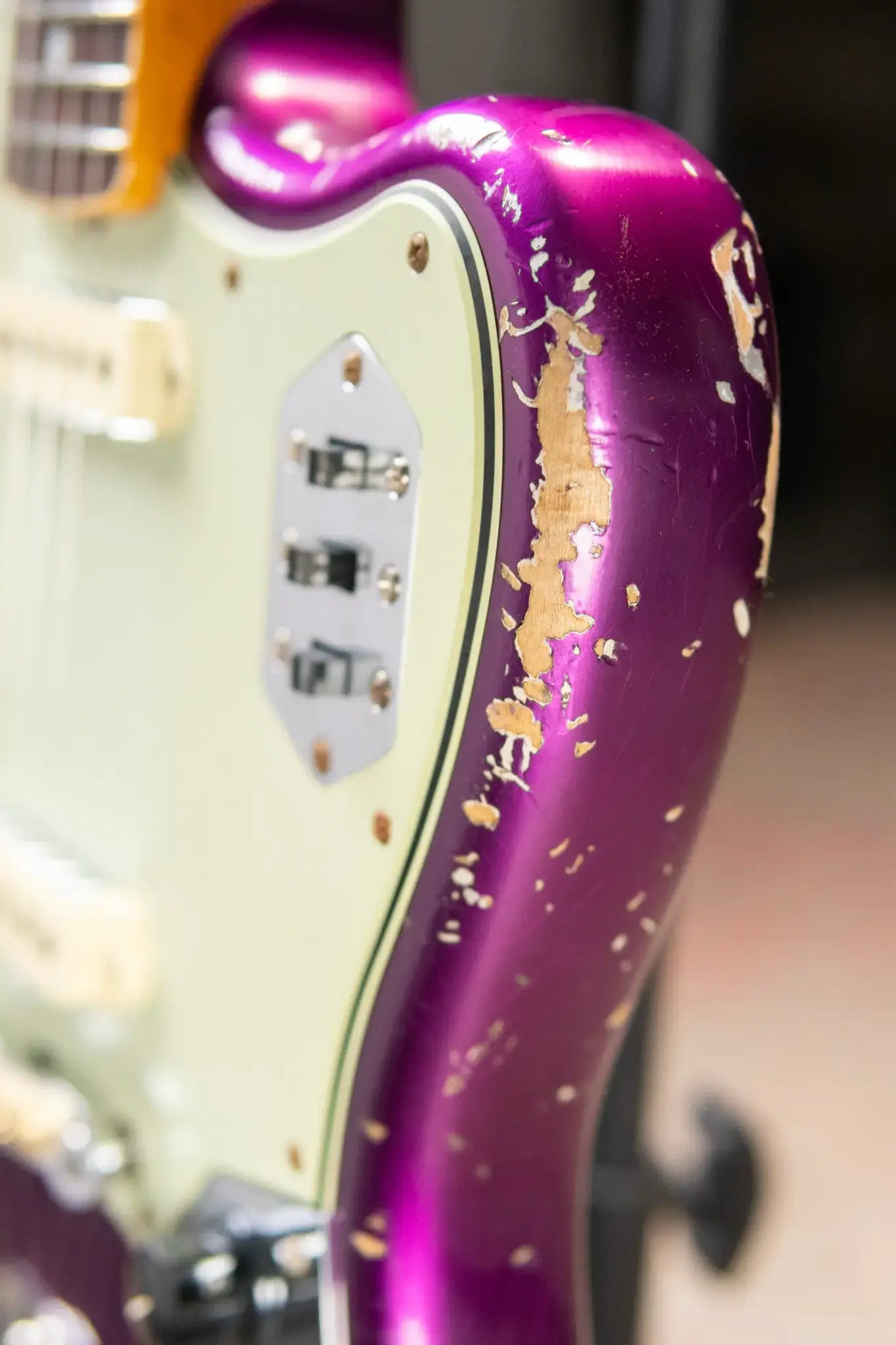 Fender Custom Shop 1965 Jaguar Heavy Relic Electric Guitar - Faded Purple Metallic with Hardshell Case