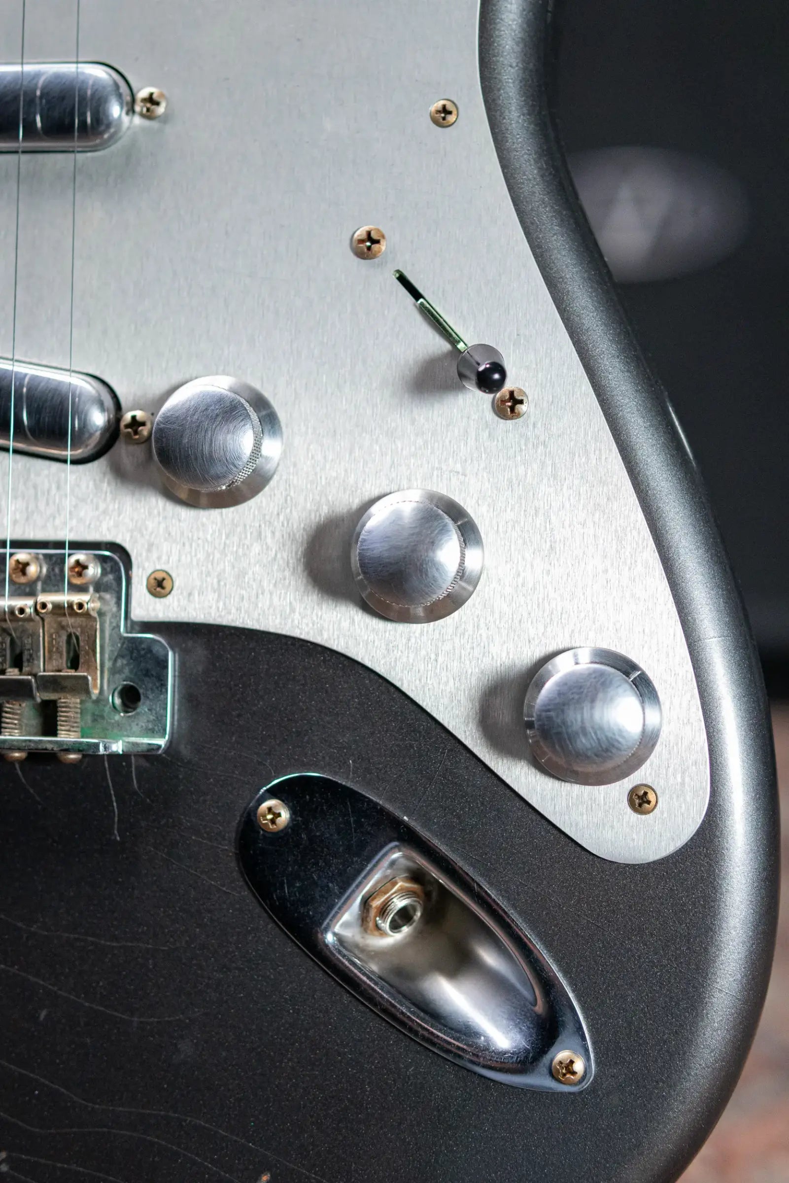 Fender Custom Shop 2026 NAMM #419 Master Built by Austin Macnutt Journeyman Relic 1966 5A Birdseye Maple Neck Stratocaster Electric Guitar - Pewter with Orange Competition Stripes with Hardshell Case