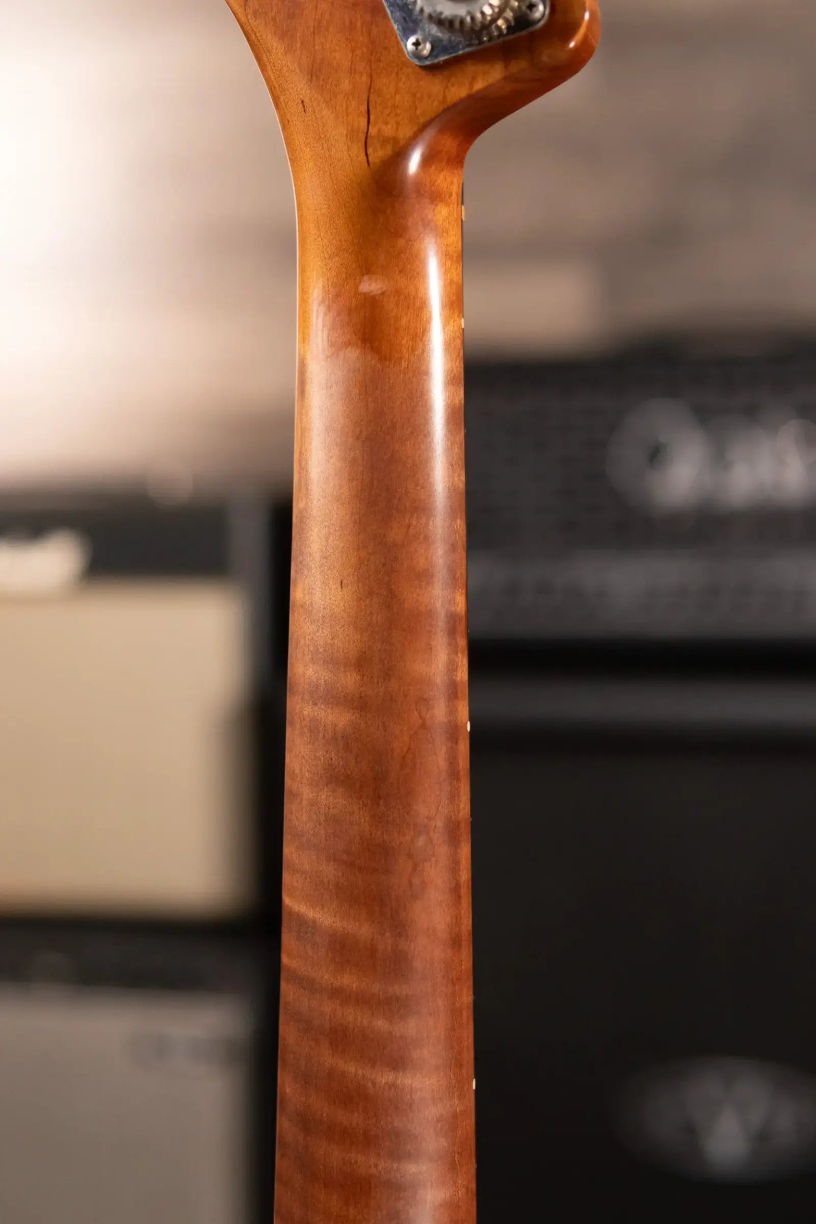 Fender Custom Shop Artisan Maple Burl Relic Jazz Bass - Honey Burst with Hardshell Case