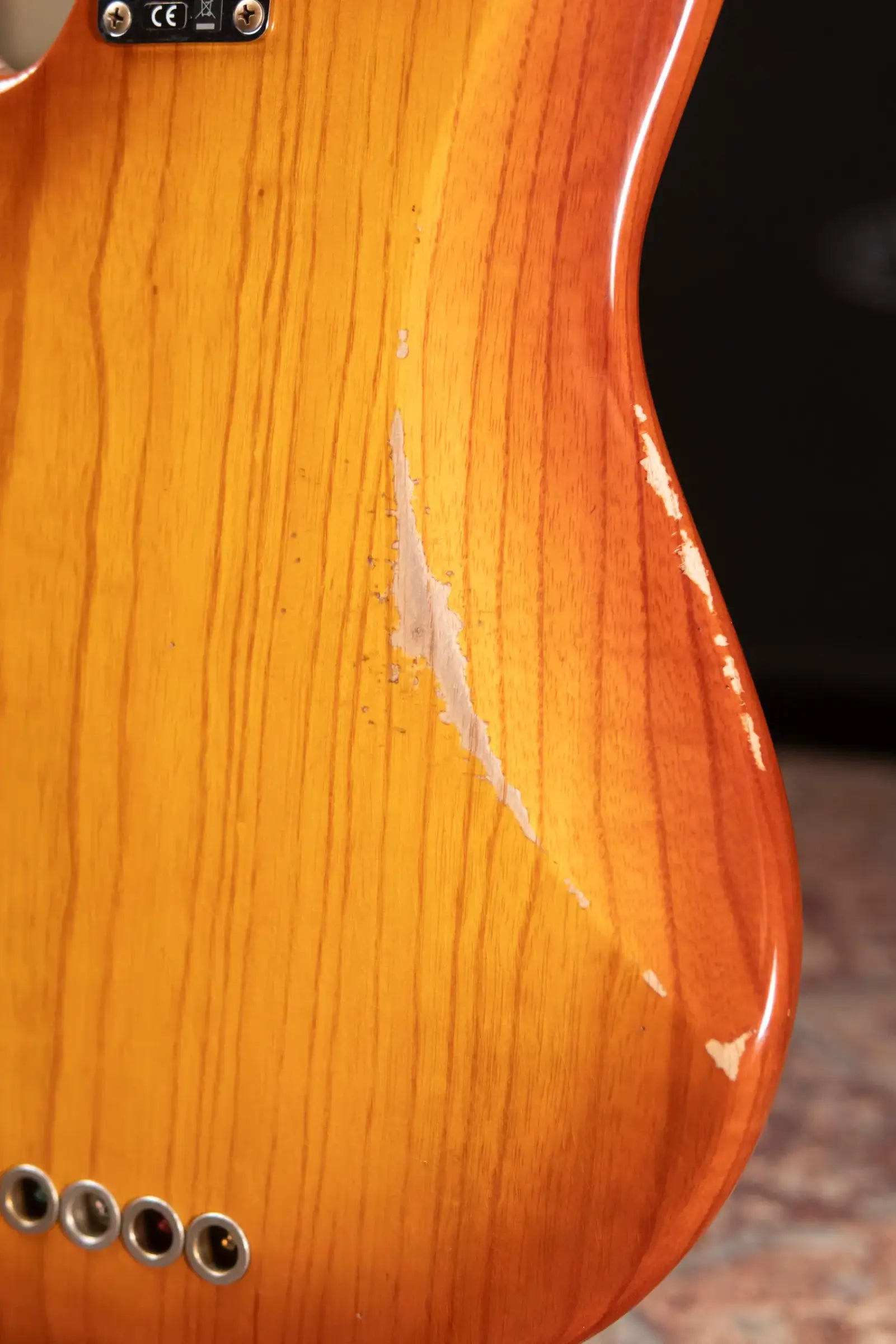 Fender Custom Shop Artisan Maple Burl Relic Jazz Bass - Honey Burst with Hardshell Case