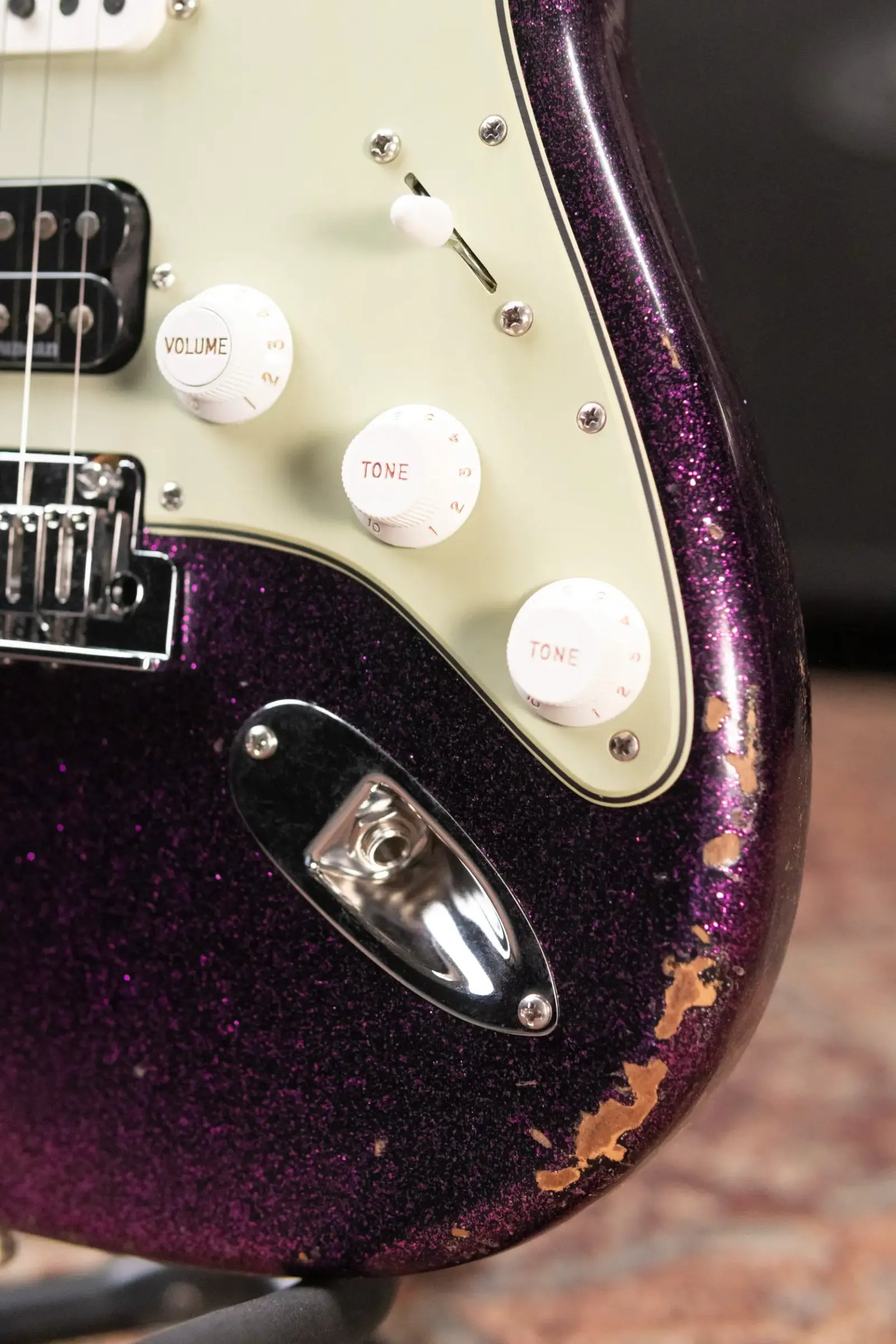Fender Custom Shop Custom Deluxe HB S-1 Strat Relic Electric Guitar - Magenta Sparkle with Closet Classic Hardware and Hardshell Case