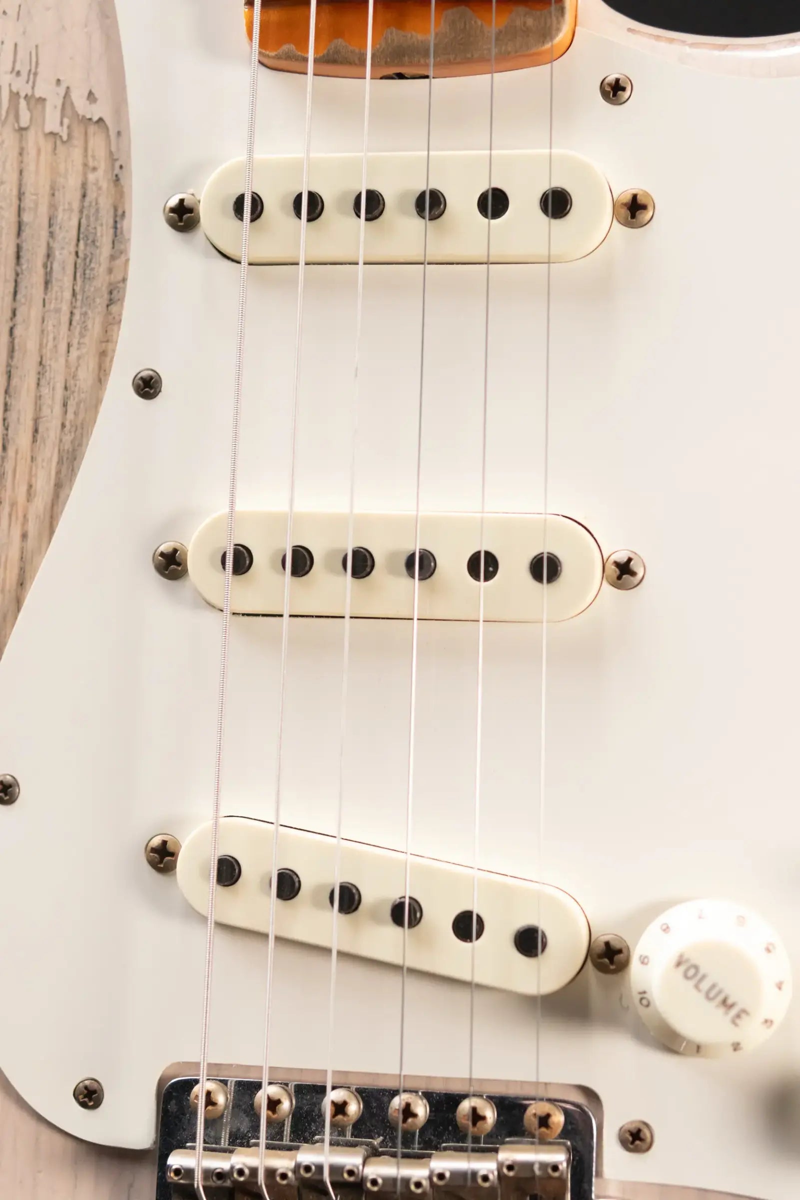 Fender Custom Shop LTD Red Hot Stratocaster - Heavy Relic Dirty White Blonde with Hardshell Case - Used