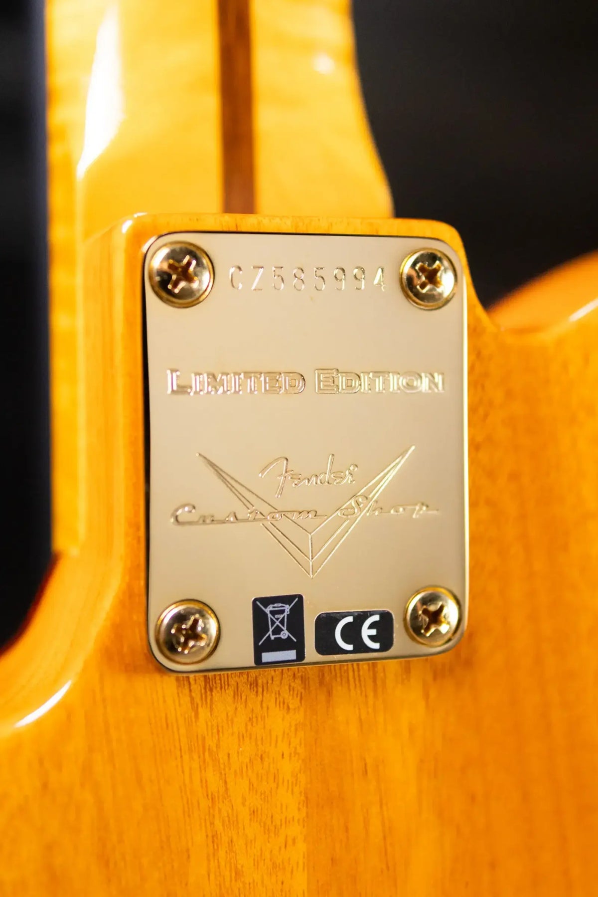 Fender Custom Shop Limited Edition Deluxe AAA Flame Telecaster Electric Guitar - Amber with Hardshell Case