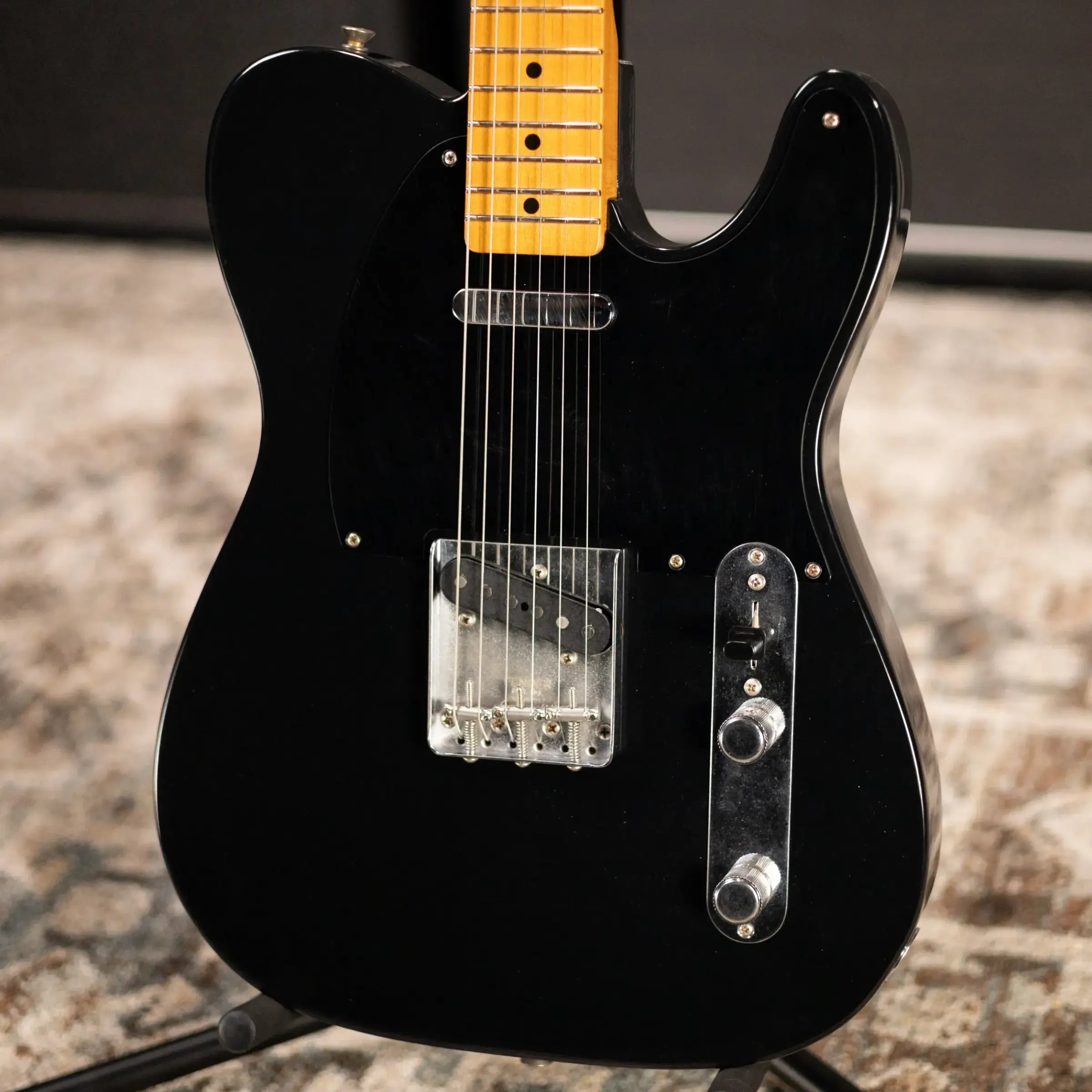 Fender Dealer Exclusive Vintera Road Worn '60s Double Esquire Electric Guitar - Black with Hardshell Case