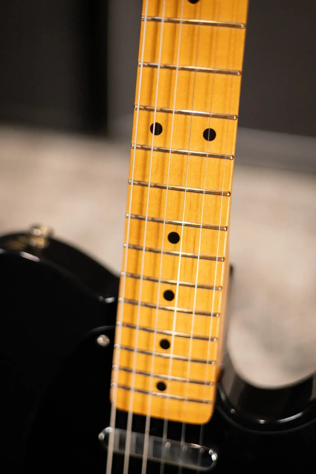 Fender Dealer Exclusive Vintera Road Worn '60s Double Esquire Electric Guitar - Black with Hardshell Case