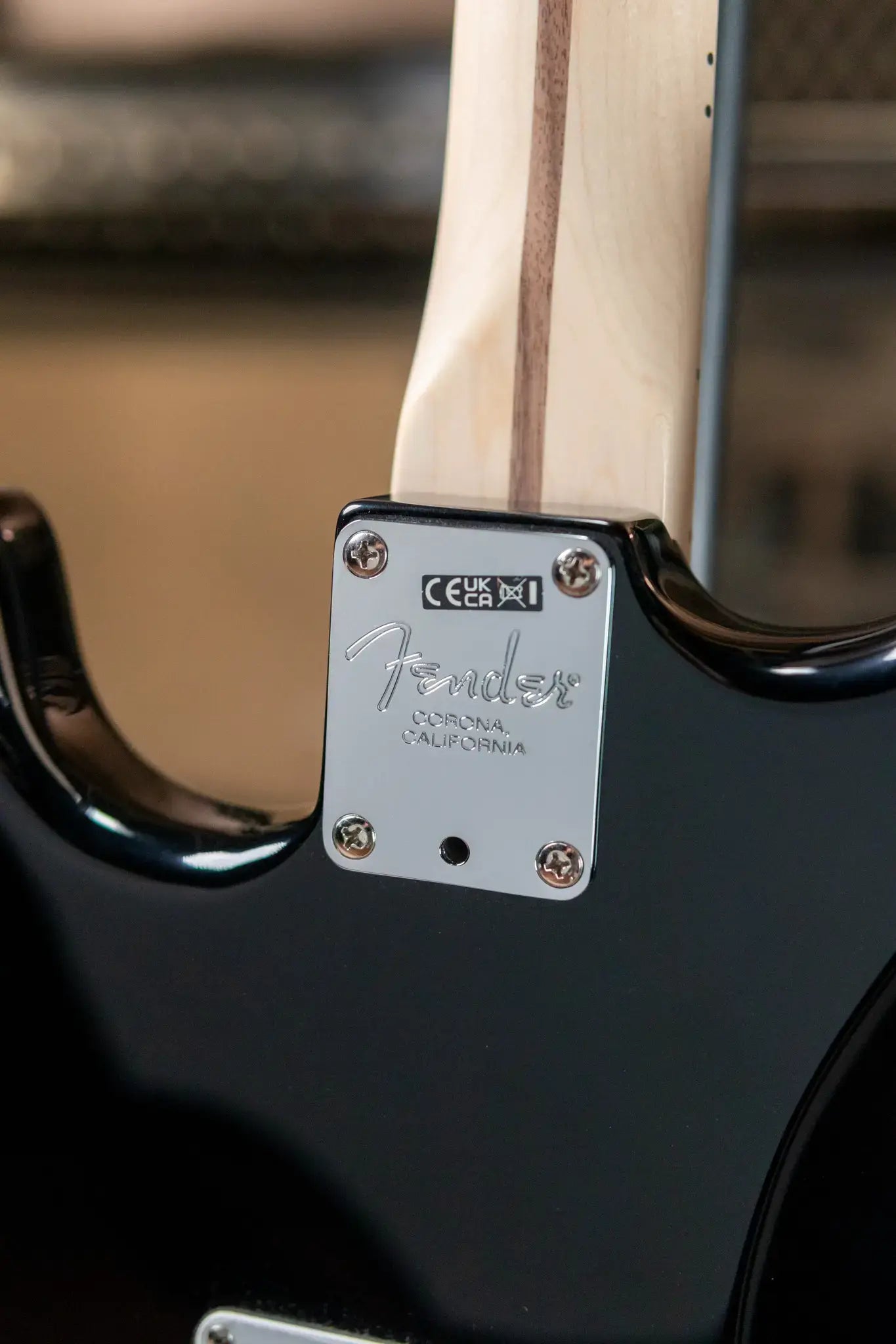 Fender Eric Clapton Stratocaster - Maple Fingerboard - Black with Vintage-Style Tweed Case