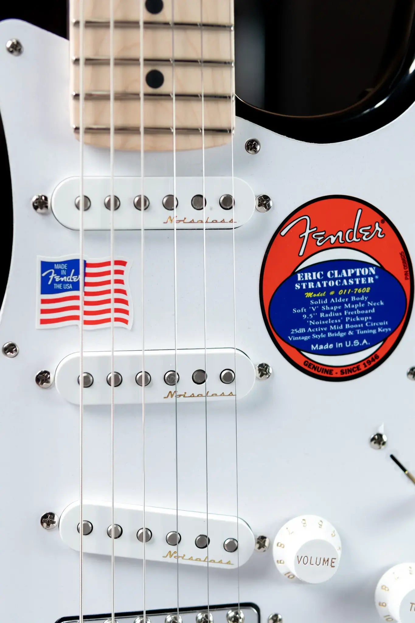 Fender Eric Clapton Stratocaster - Maple Fingerboard - Black with Vintage-Style Tweed Case