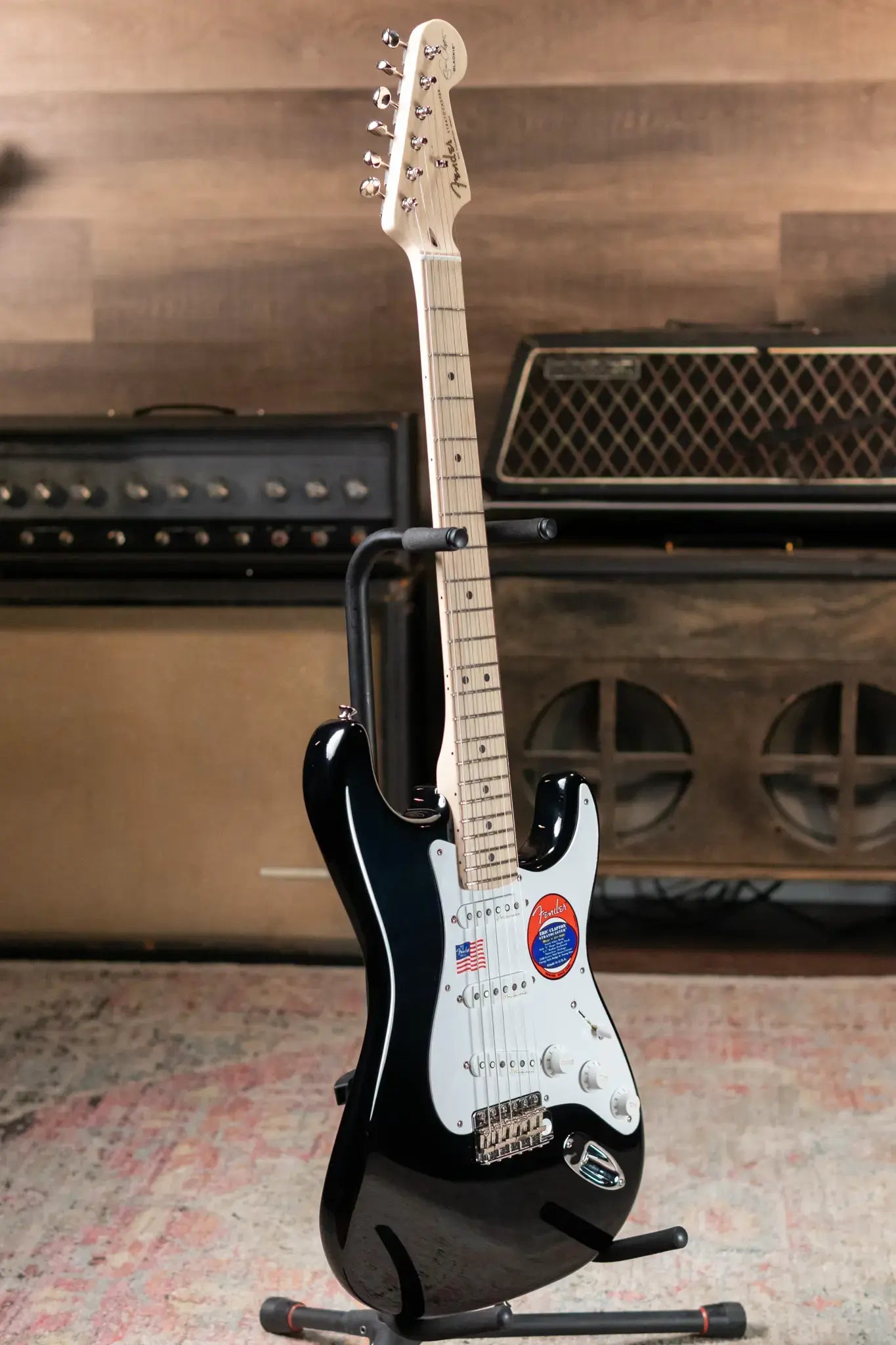 Fender Eric Clapton Stratocaster - Maple Fingerboard - Black with Vintage-Style Tweed Case