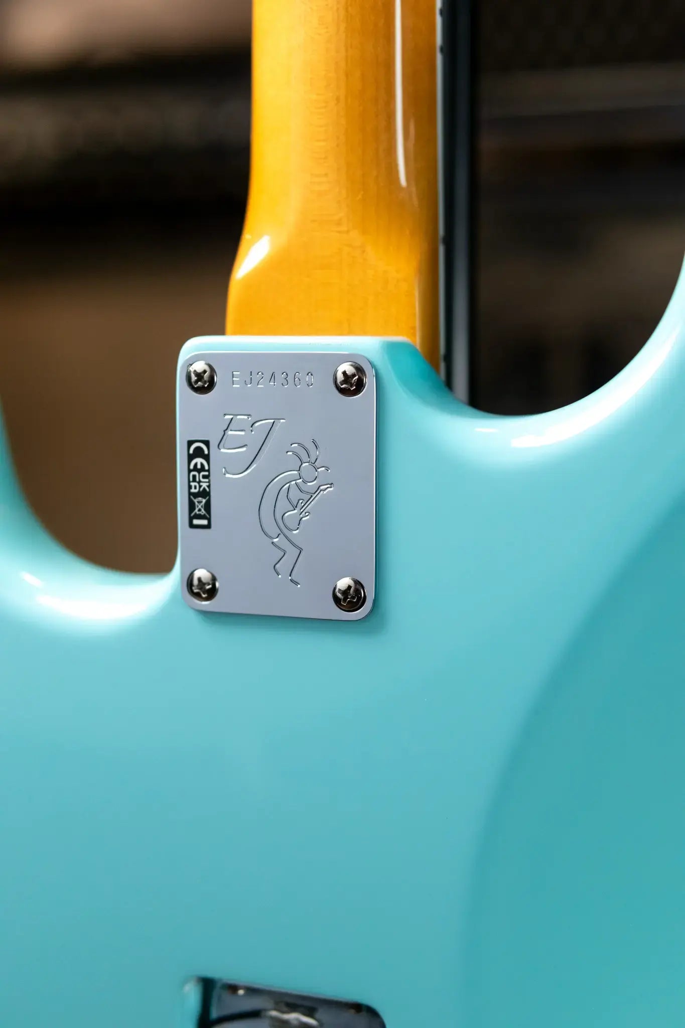 Fender Eric Johnson Stratocaster, Rosewood Fingerboard - Tropical Turquoise with Hardshell Case