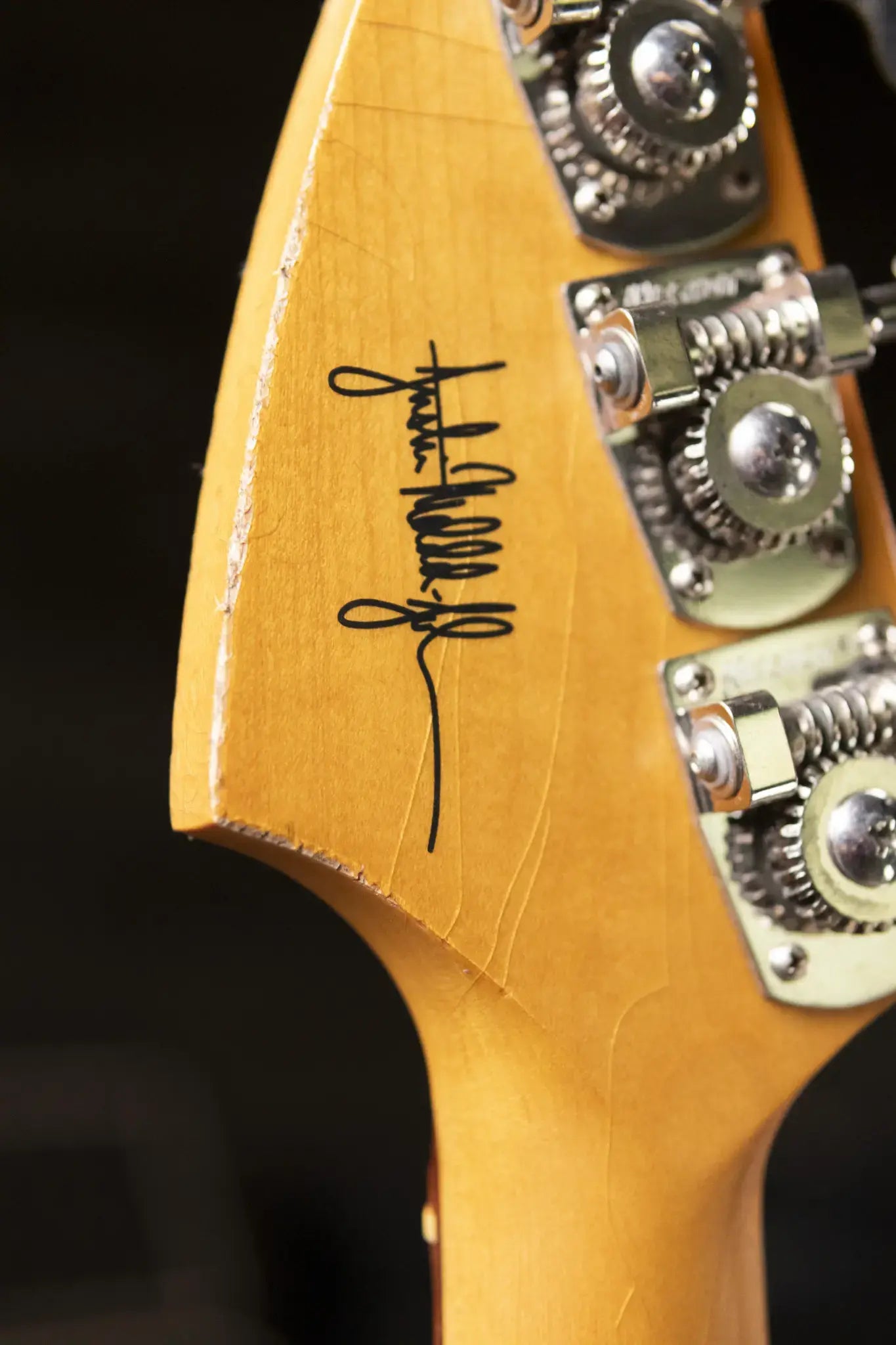 Fender JMJ Road Worn Mustang Bass - Faded Daphne Blue with Gig Bag