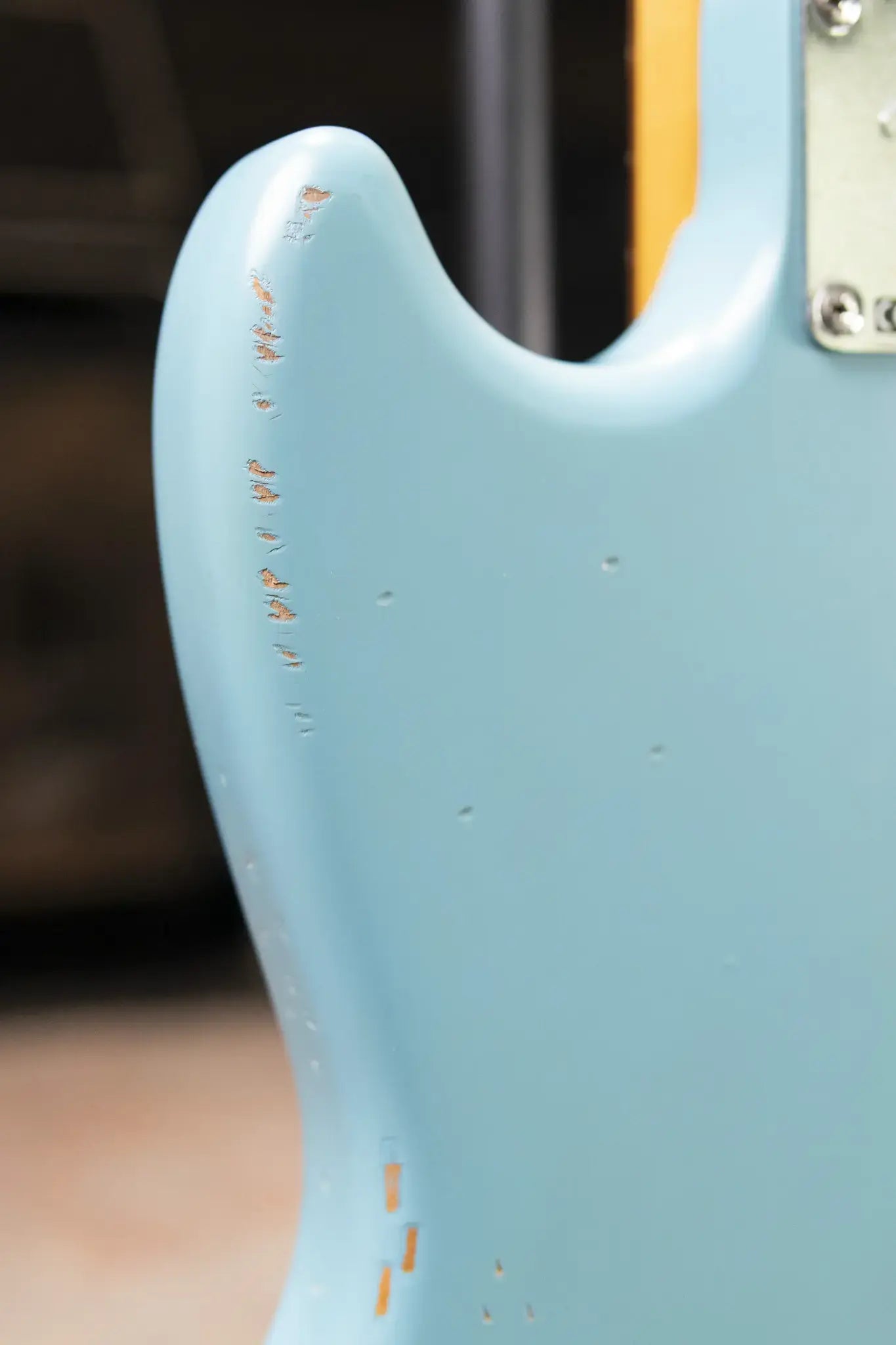 Fender JMJ Road Worn Mustang Bass - Faded Daphne Blue with Gig Bag