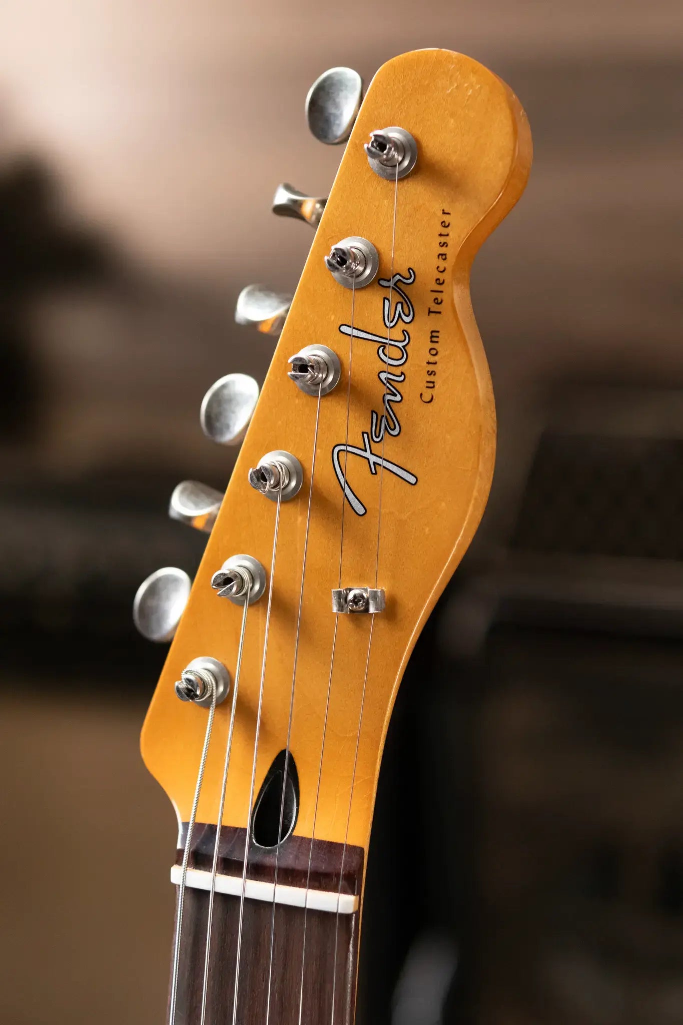 Fender Jason Isbell Custom Telecaster Rosewood Fingerboard - 3-Color Chocolate Burst with Gig Bag