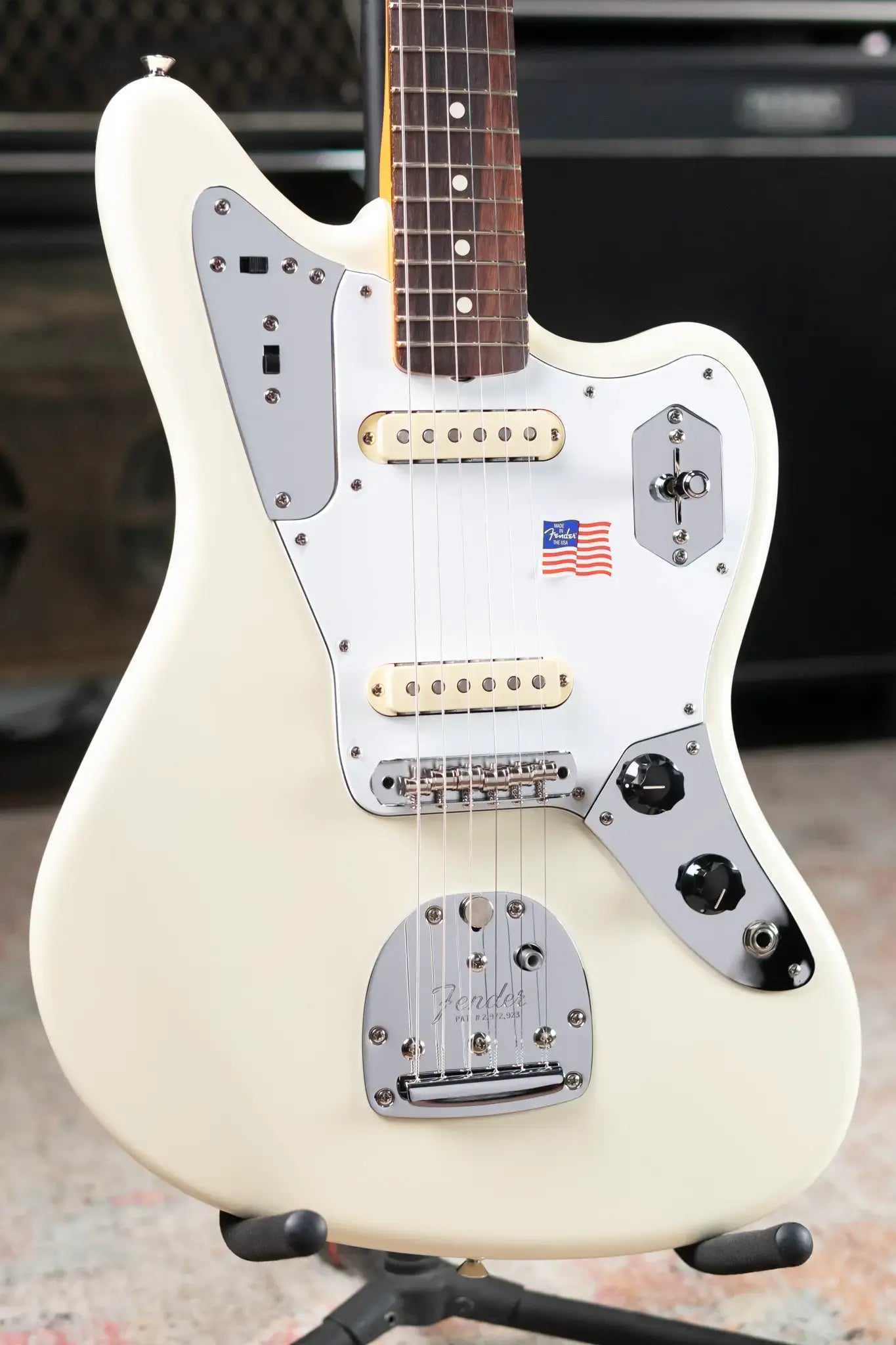 Fender Johnny Marr Jaguar, Rosewood Fingerboard - Olympic White with Hardshell Case