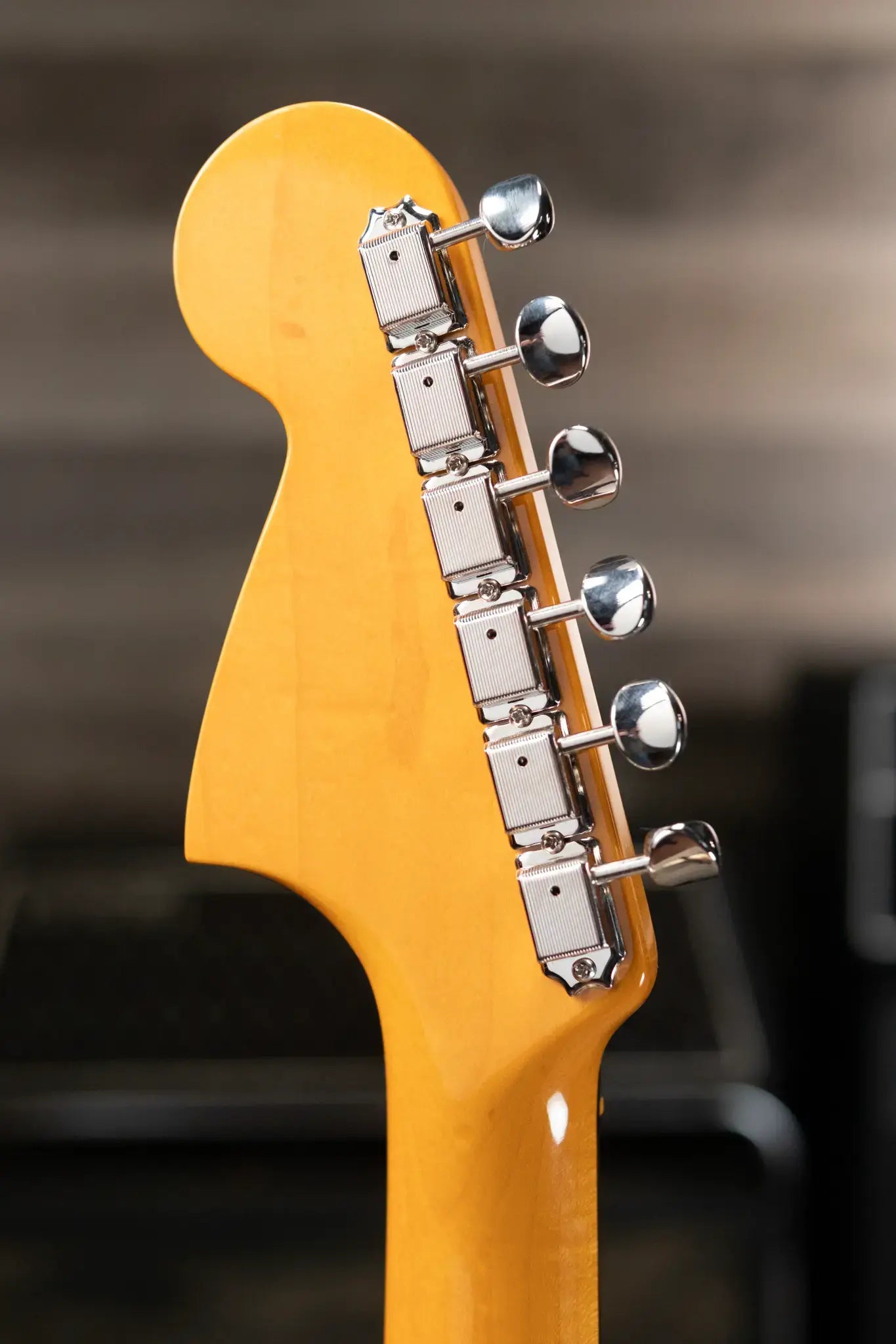 Fender Johnny Marr Jaguar, Rosewood Fingerboard - Olympic White with Hardshell Case