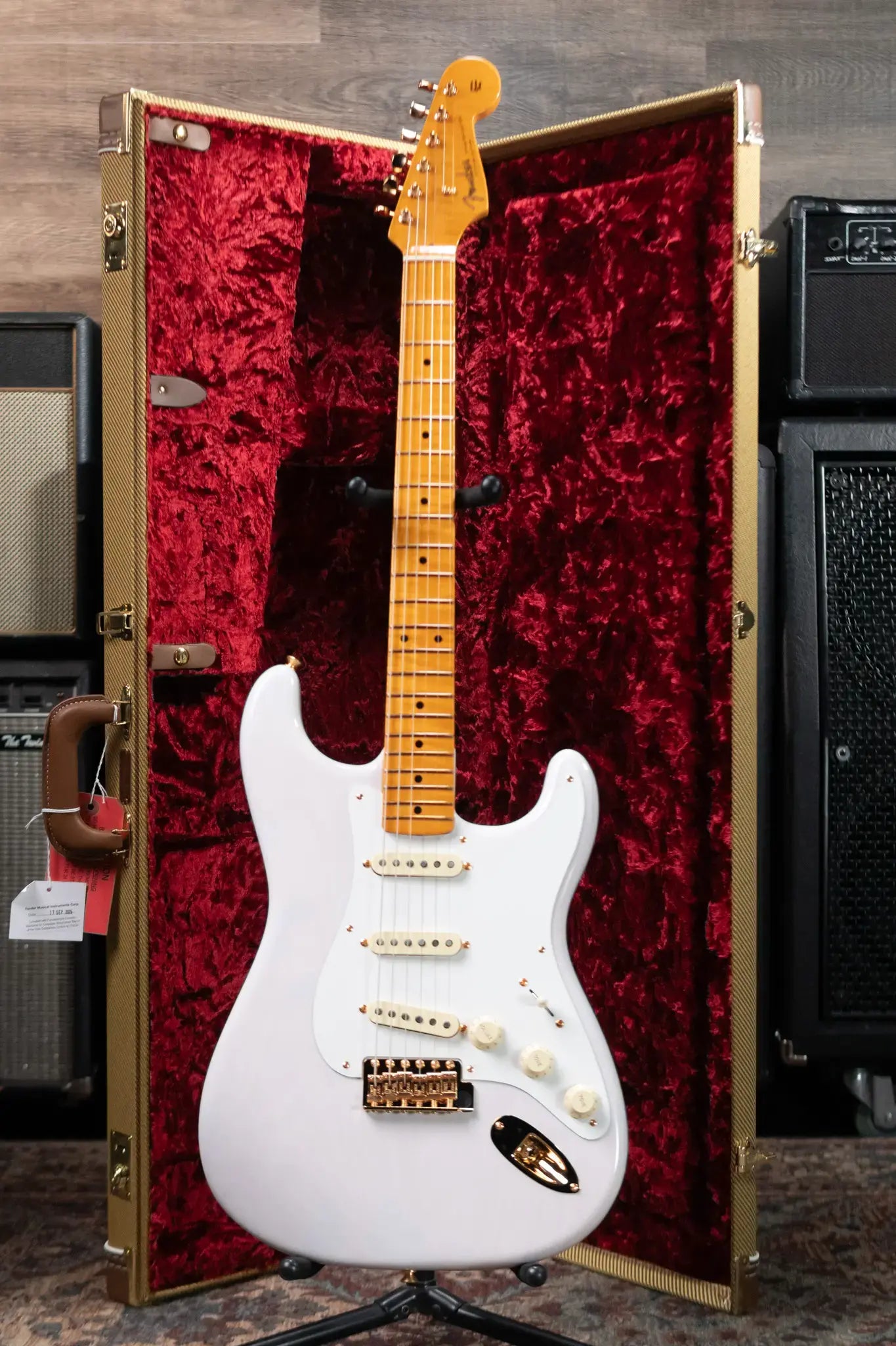 Fender Limited Edition American Vintage II 1957 Stratocaster Electric Guitar - White Blonde with Hardshell Case