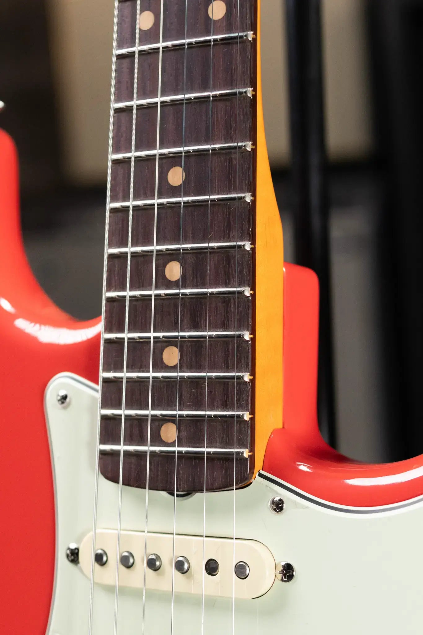 Fender Limited Edition American Vintage II '61 Stratocaster Electric Guitar - Fiesta Red with Hardshell Case