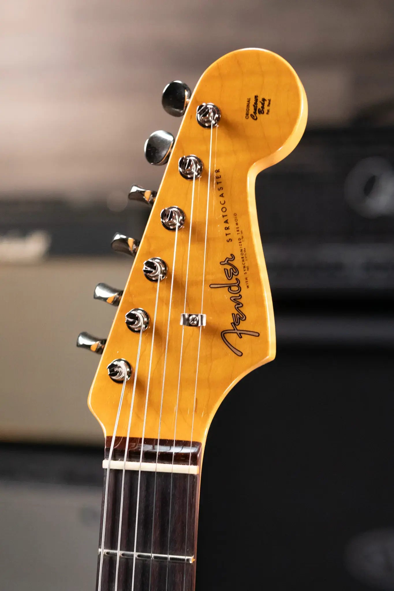 Fender Limited Edition American Vintage II '61 Stratocaster Electric Guitar, Rosewood Fingerboard - Fiesta Red with Hardshell Case