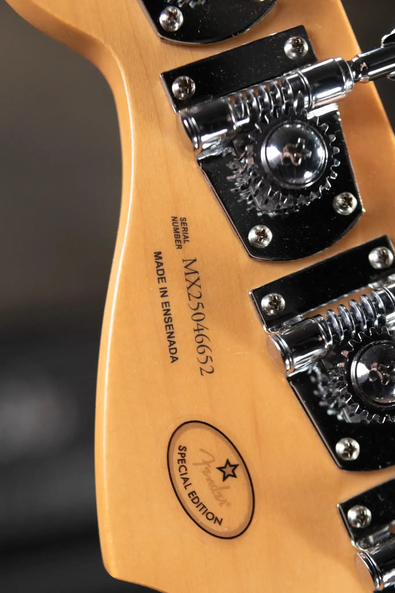 Fender Limited Edition Player II Jazz Bass, Rosewood Fingerboard - Sparkle 3-Color Sunburst