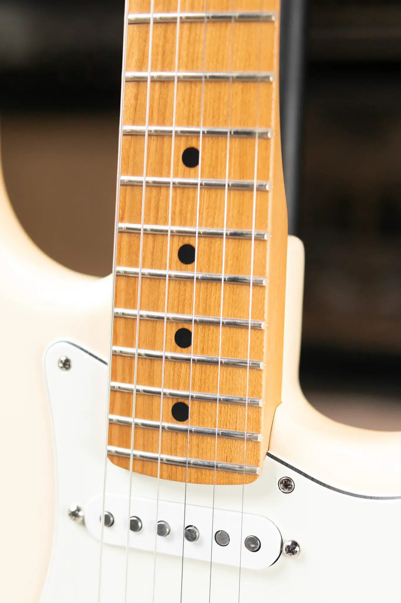 Fender Limited Edition Player II Stratocaster Electric Guitar, Roasted Maple Neck - Olympic White