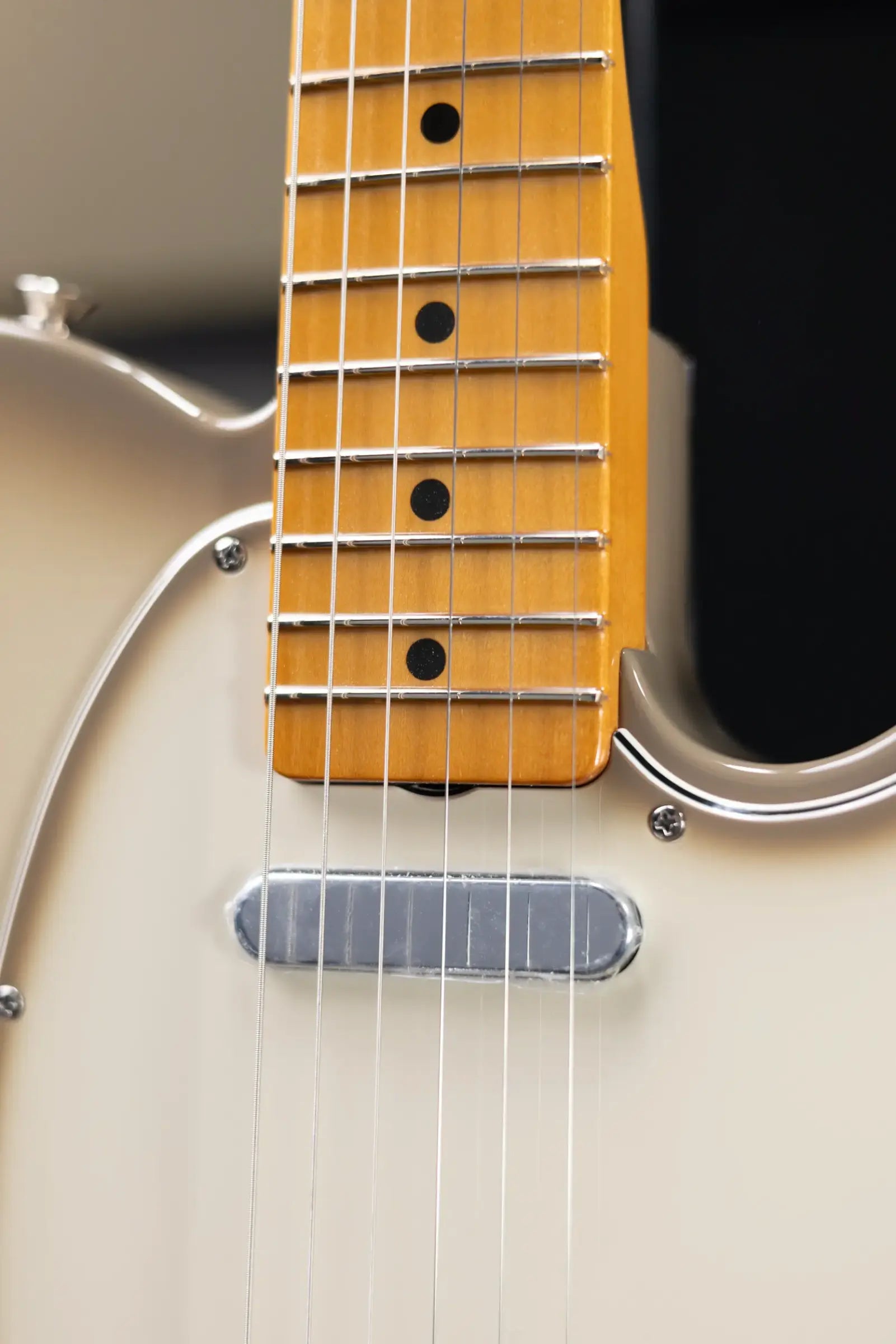 Fender Limited Edition Vintera II 60s Telecaster Electric Guitar - Antigua with Gig Bag