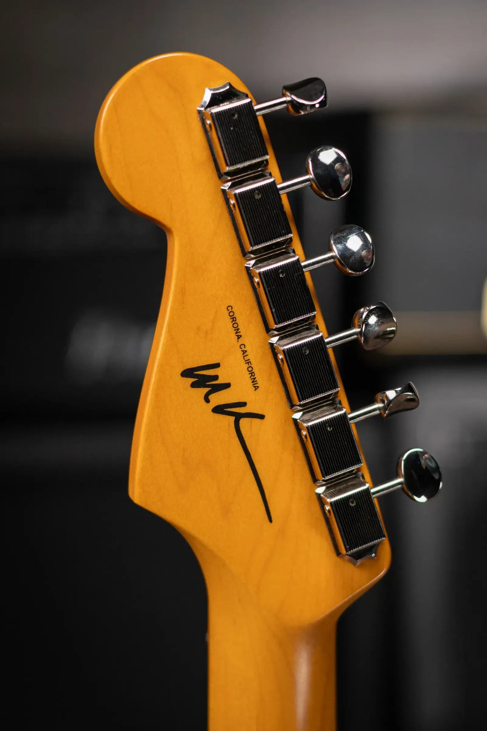 Fender Michael Landau Coma Stratocaster - Coma Red with Vintage-Style Navy Blue Hardshell Case - Demo