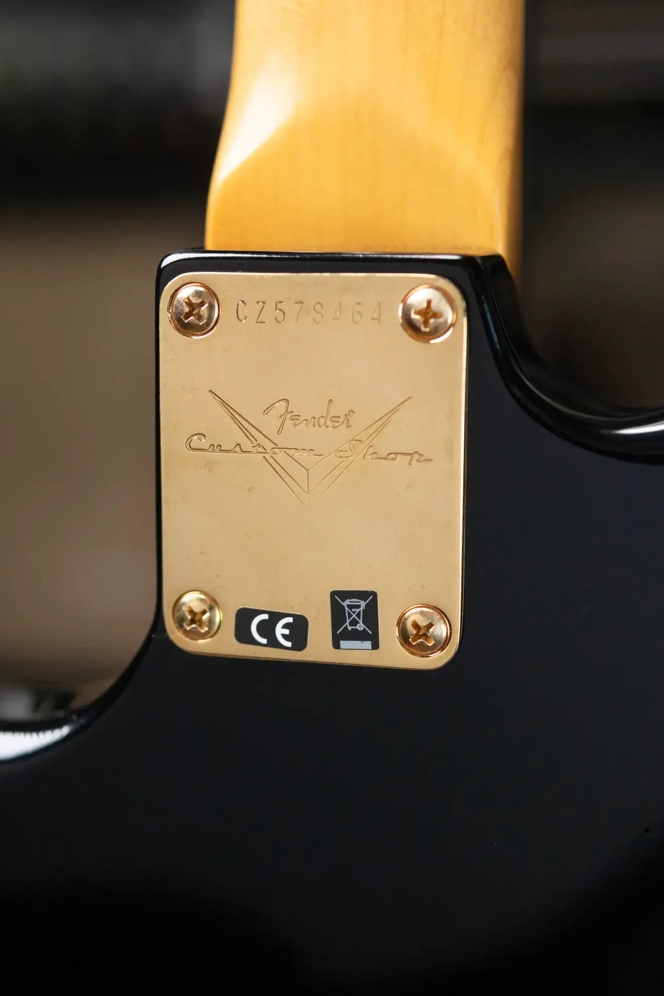 Fender NAMM 2025 #60 Custom Shop 1966 Bass VI Relic Time Machine Series Electric Bass - Black with Hardshell Case