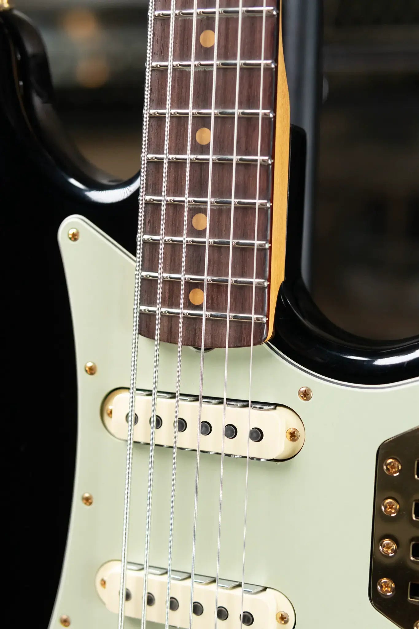 Fender NAMM 2025 #60 Custom Shop 1966 Bass VI Relic Time Machine Series Electric Bass - Black with Hardshell Case