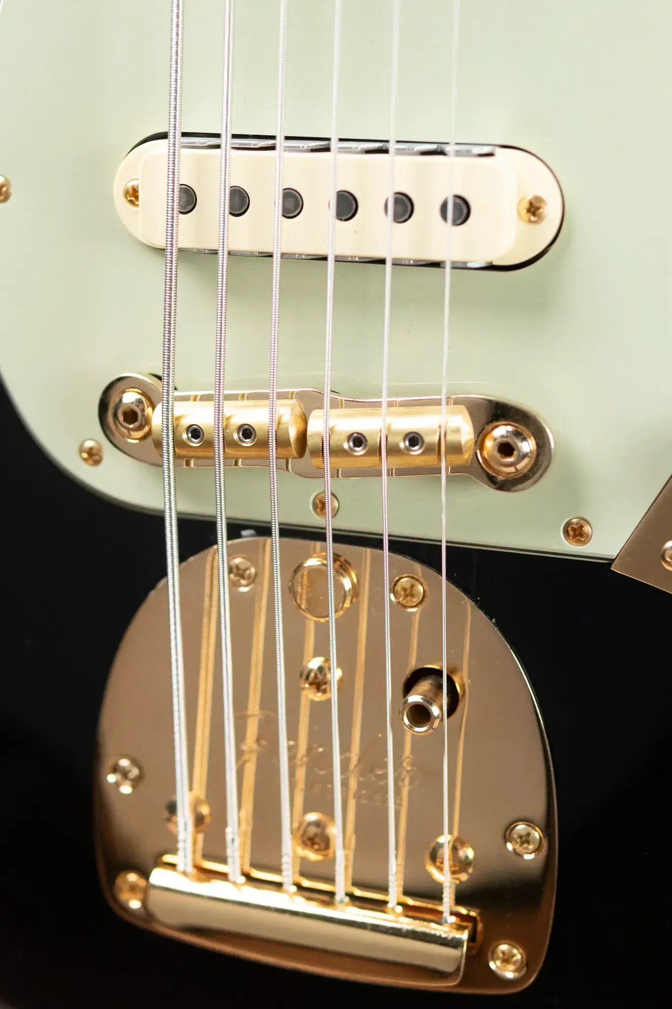 Fender NAMM 2025 #60 Custom Shop 1966 Bass VI Relic Time Machine Series Electric Bass - Black with Hardshell Case