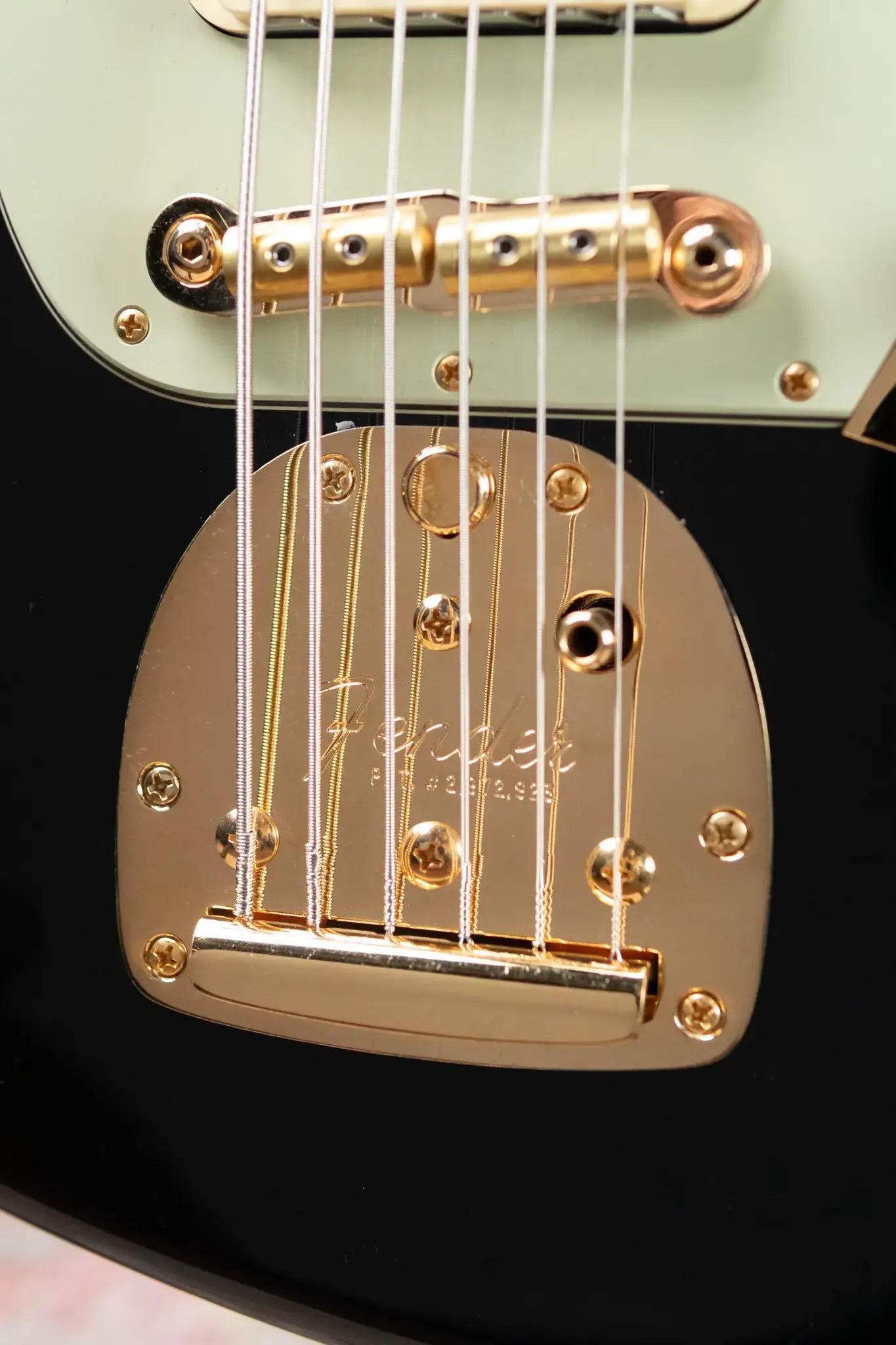 Fender NAMM 2025 #60 Custom Shop 1966 Bass VI Relic Time Machine Series Electric Bass - Black with Hardshell Case