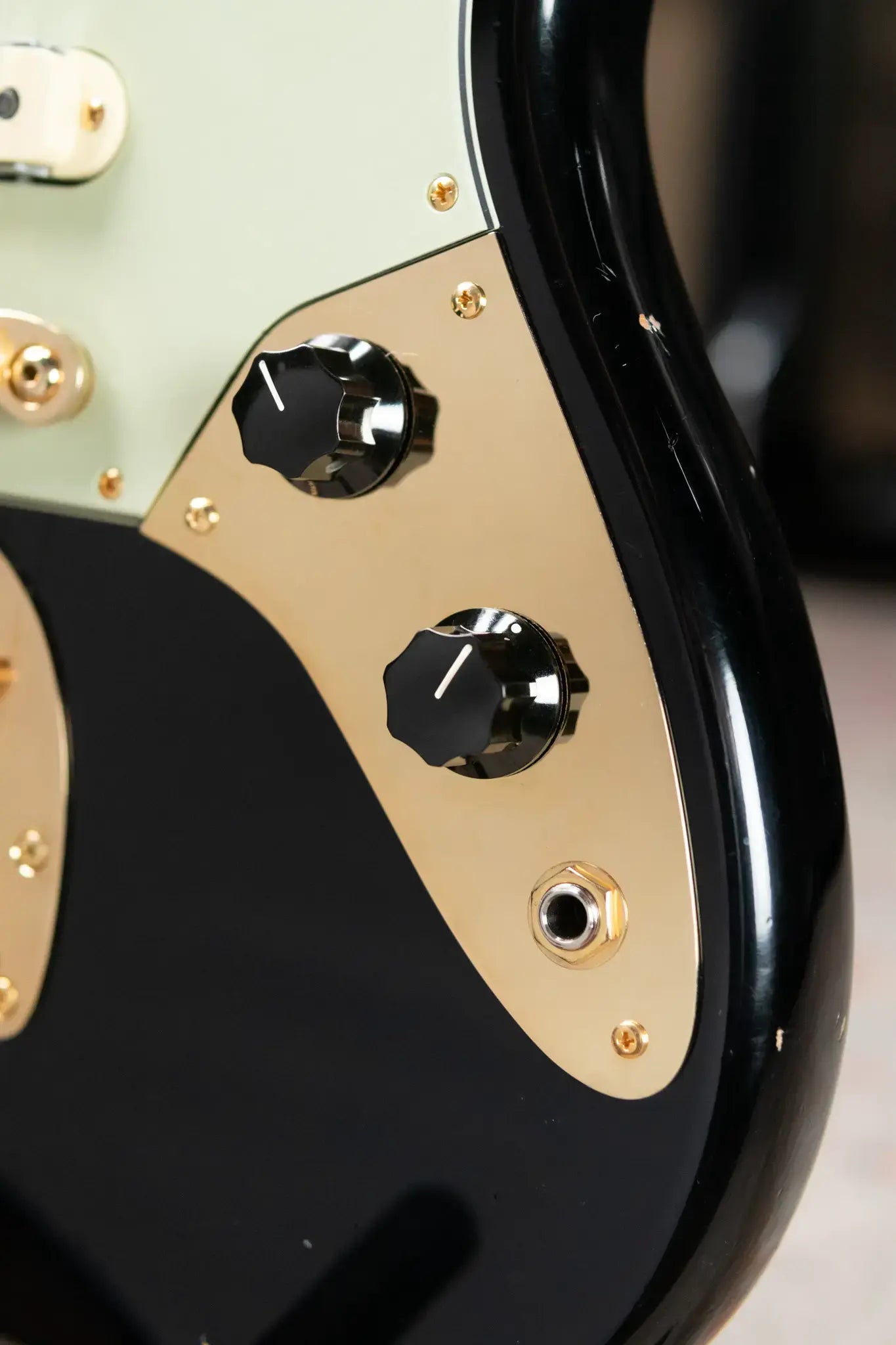 Fender NAMM 2025 #60 Custom Shop 1966 Bass VI Relic Time Machine Series Electric Bass - Black with Hardshell Case