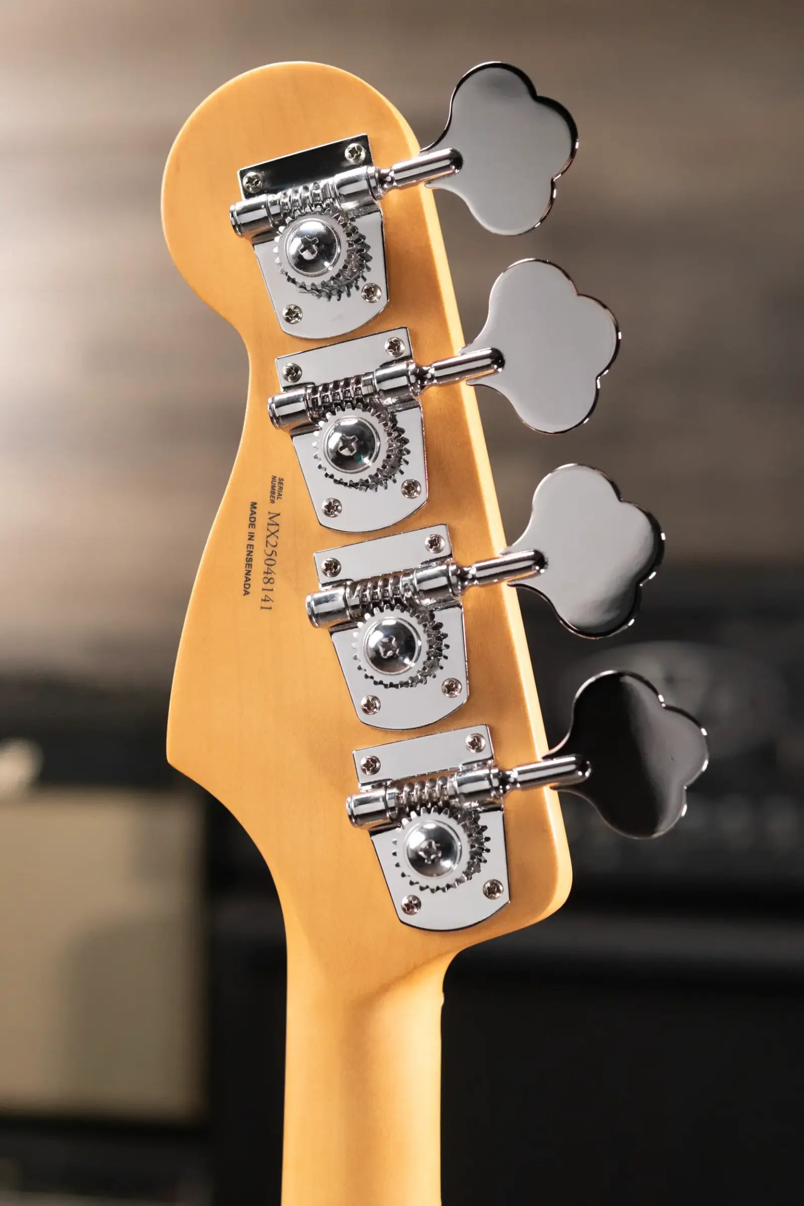 Fender Player II Modified Active Jazz Bass, Maple Fingerboard - 3 Tone Sunburst with Gig Bag