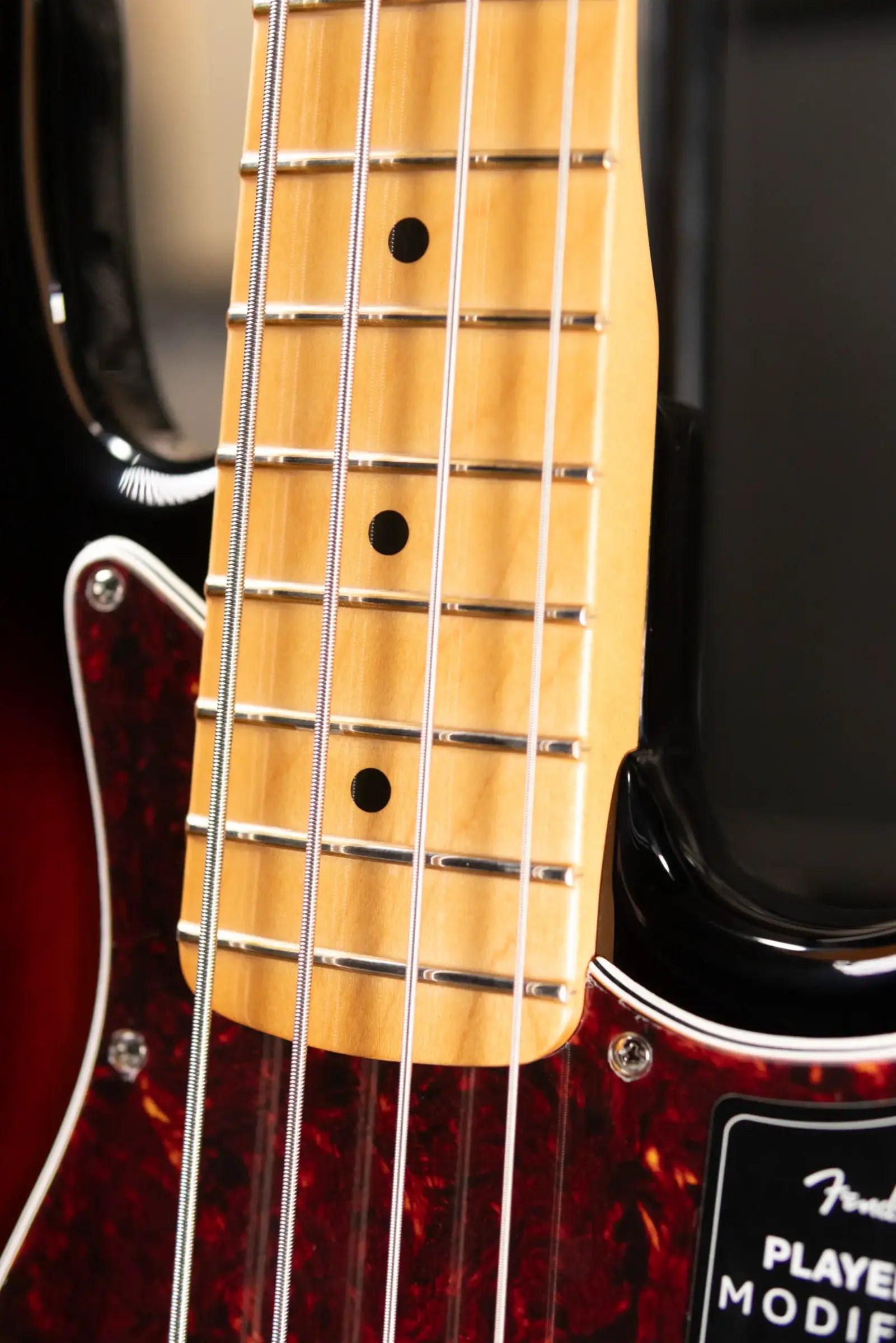 Fender Player II Modified Active Jazz Bass, Maple Fingerboard - 3 Tone Sunburst with Gig Bag