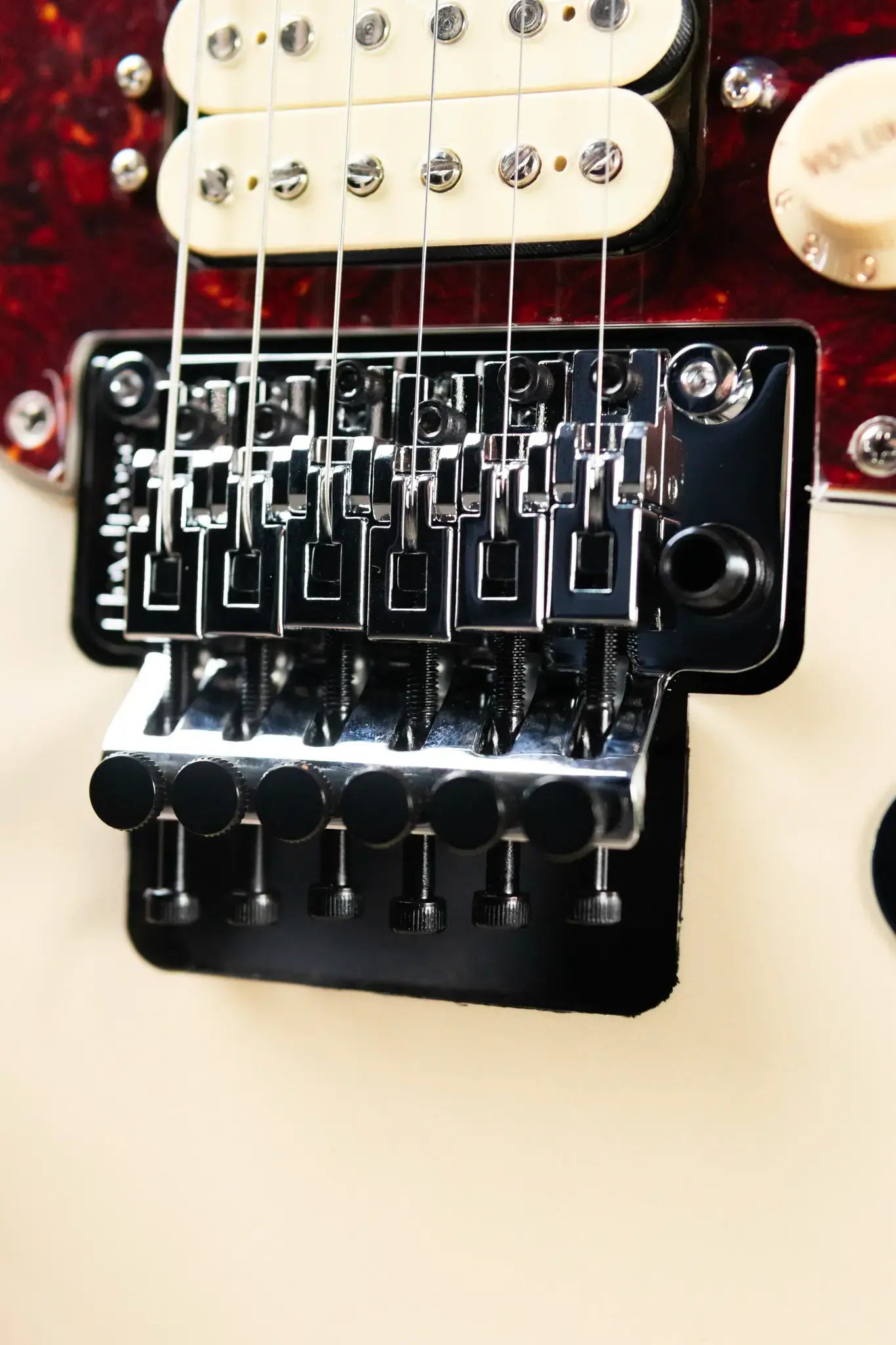 Fender Player II Modified Stratocaster HSS Floyd Rose Electric Guitar - Olympic Pearl with Gig Bag