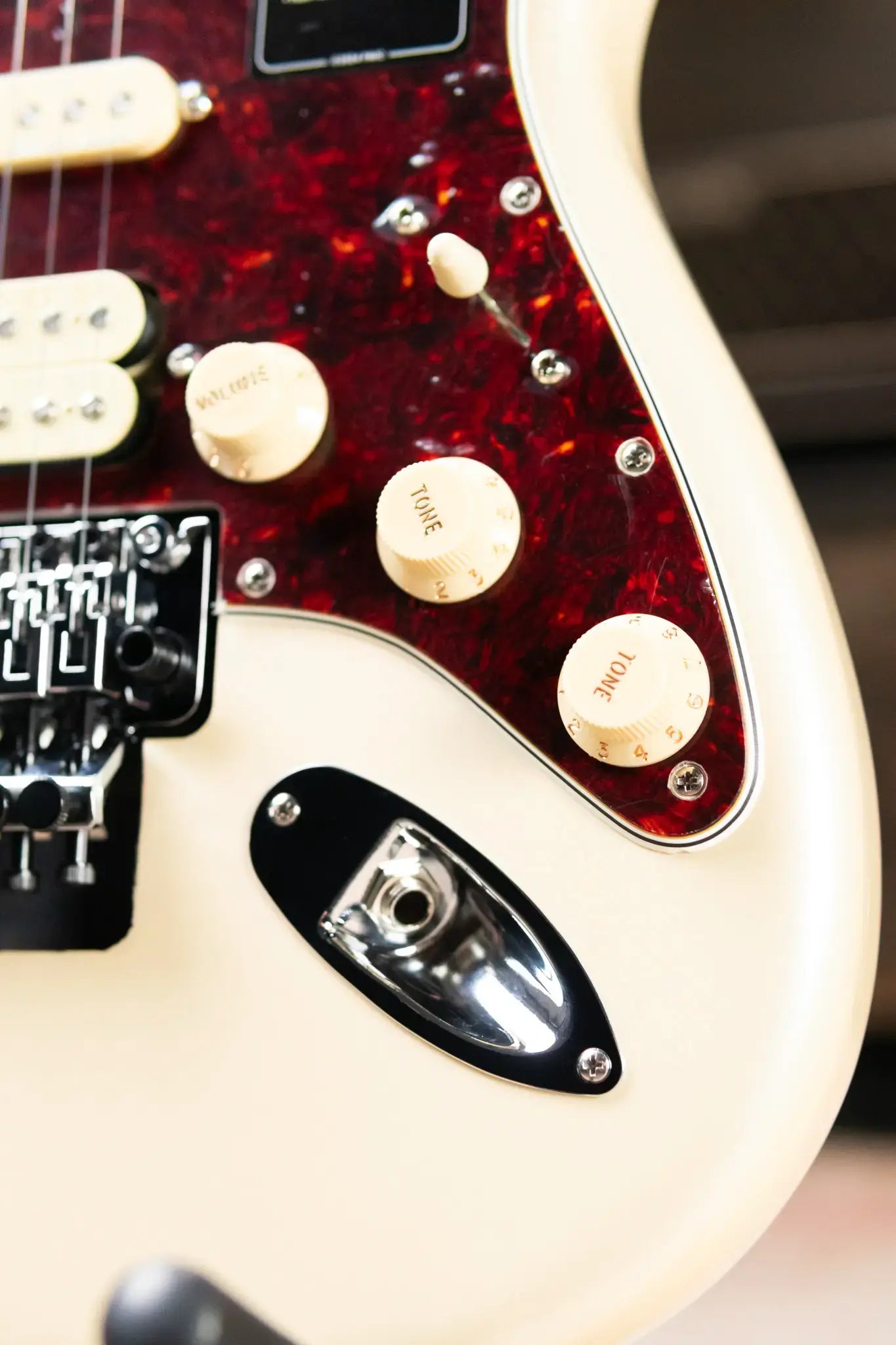 Fender Player II Modified Stratocaster HSS Floyd Rose Electric Guitar - Olympic Pearl with Gig Bag