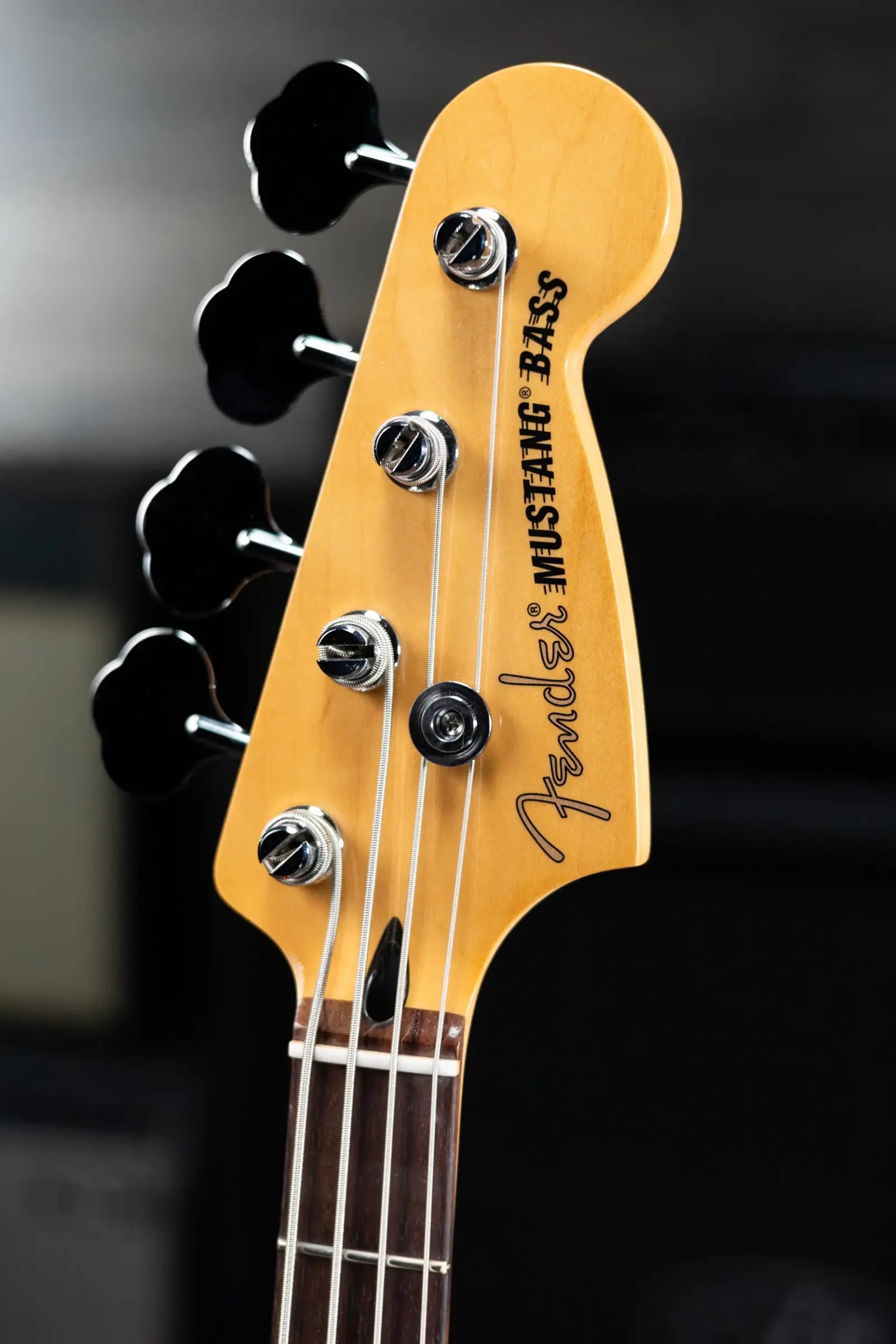 Fender Player II Mustang Bass PJ - Coral Red