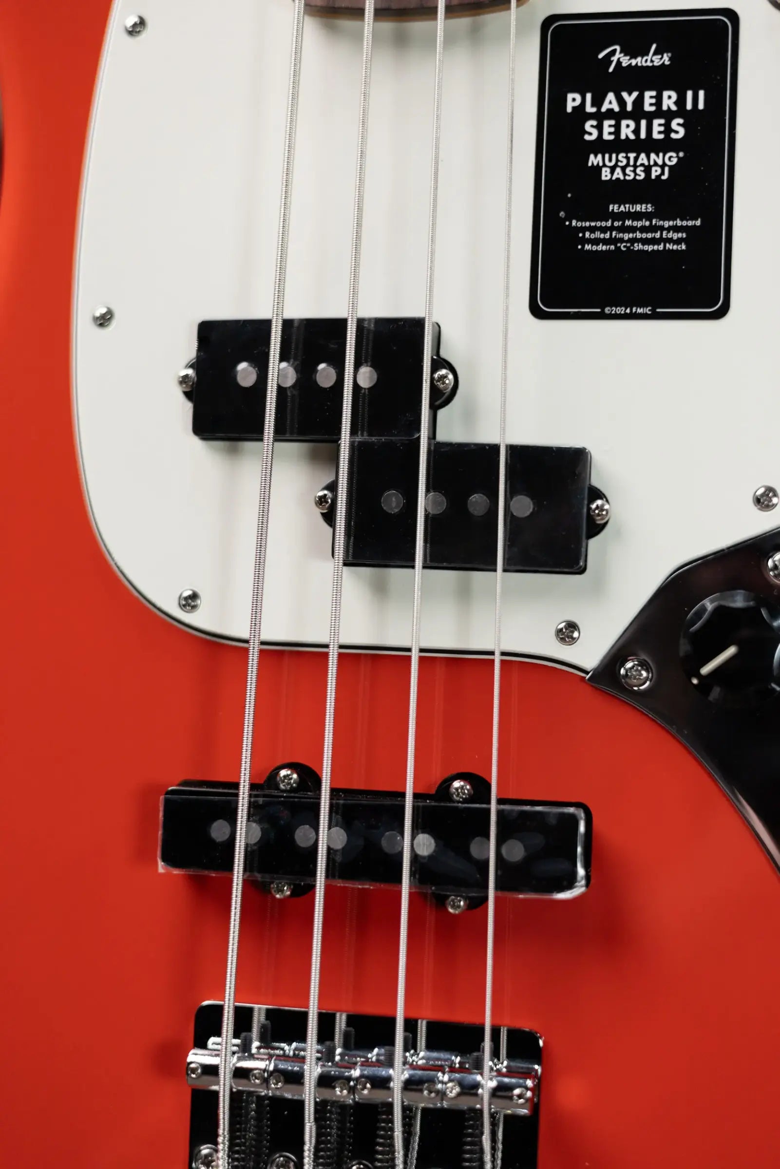 Fender Player II Mustang Bass PJ - Coral Red