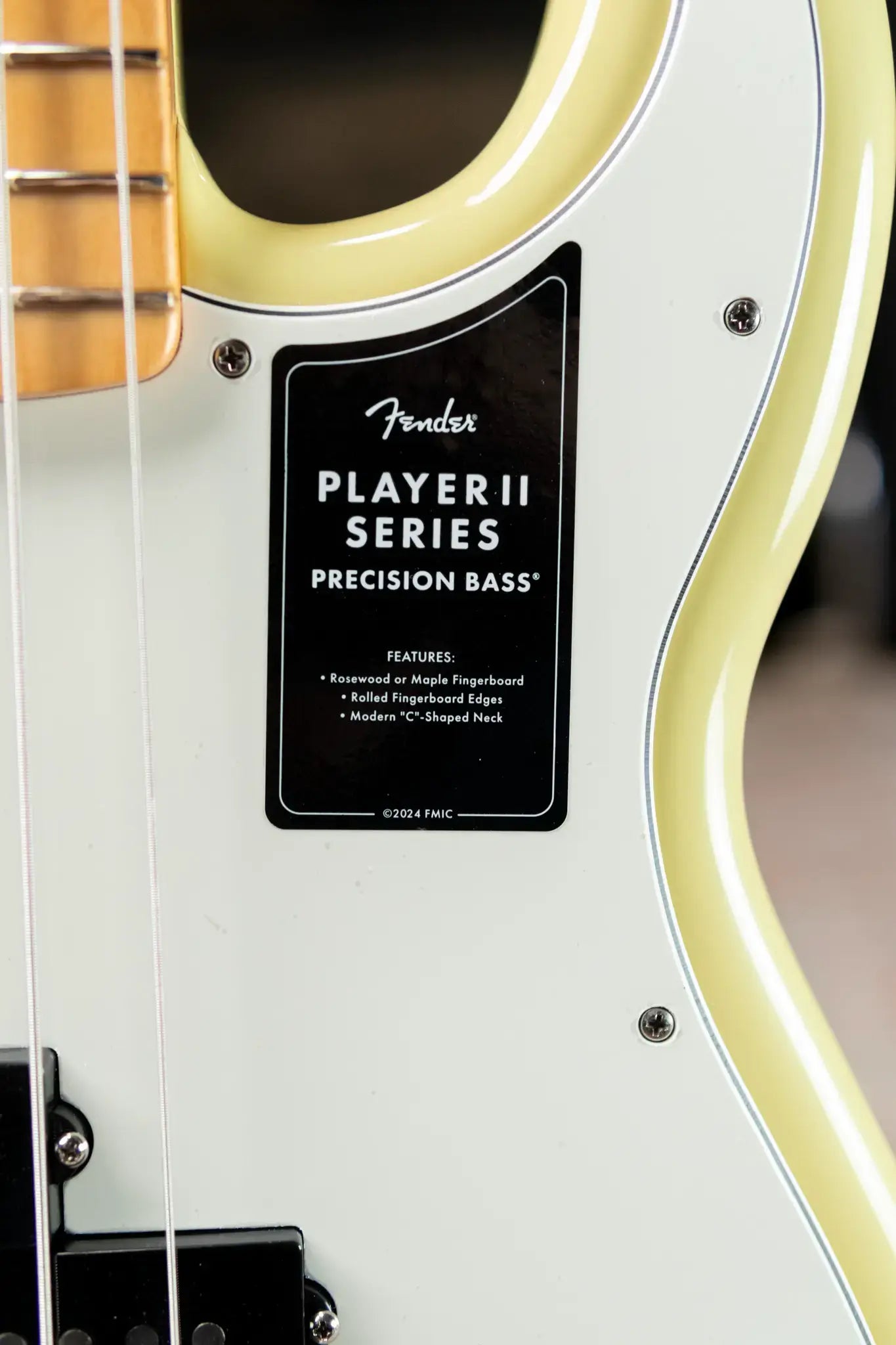 Fender Player II Precision Bass Maple Fingerboard - Hialeah Yellow
