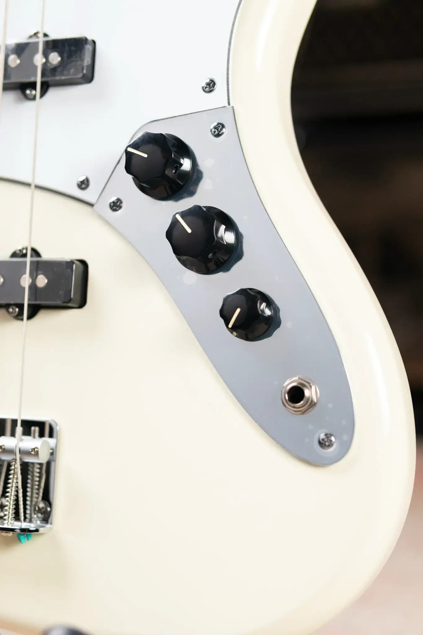 Fender Standard Jazz Bass - Olympic White