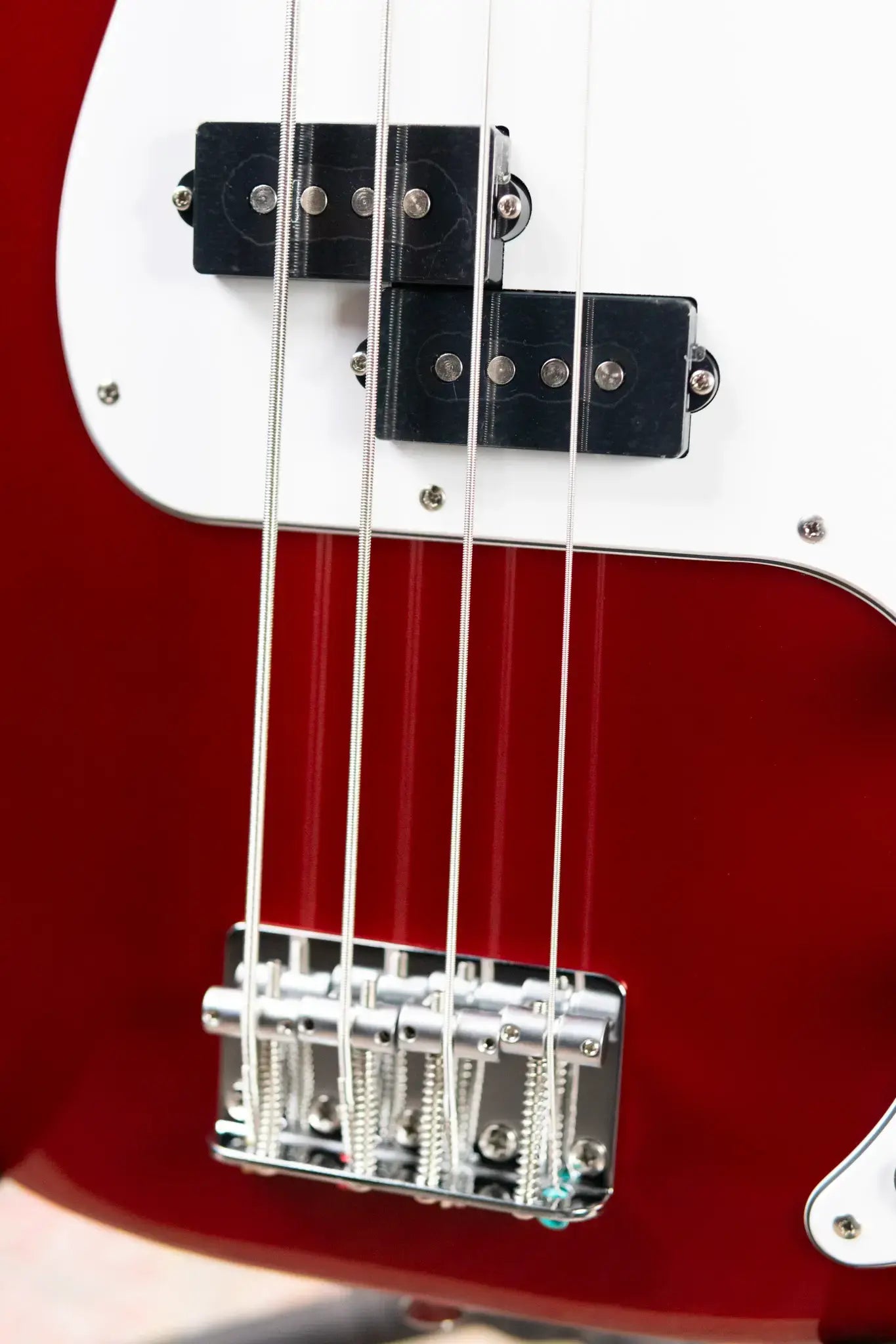 Fender Standard Precision Bass, Maple Fingerboard, White Pickguard - Candy Cola