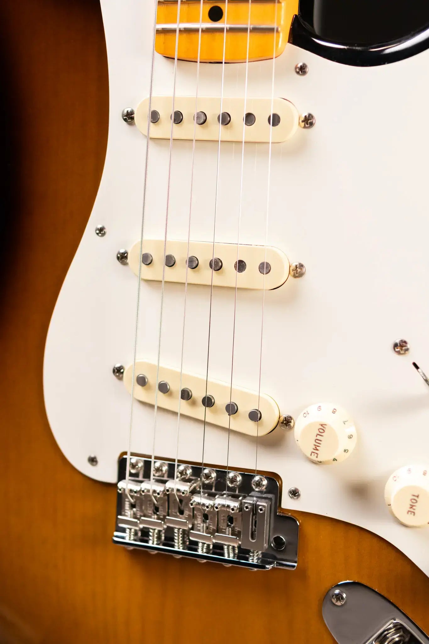 Fender Stories Collection Eric Johnson 1954 Virginia Stratocaster Electric Guitar - 2-Color Sunburst with Hardshell Case - Used