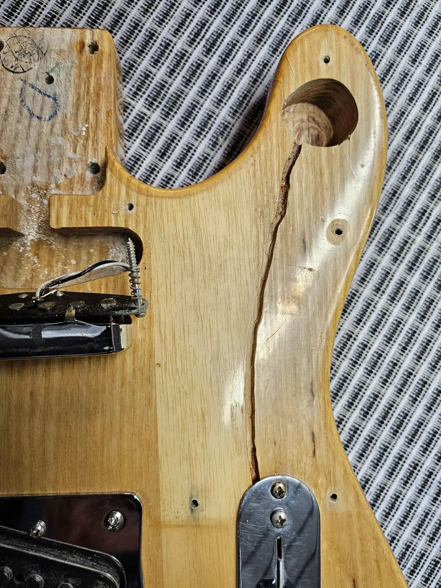 Fender Telecaster 1975 with Factory Tremolo - Used with Hardshell Case