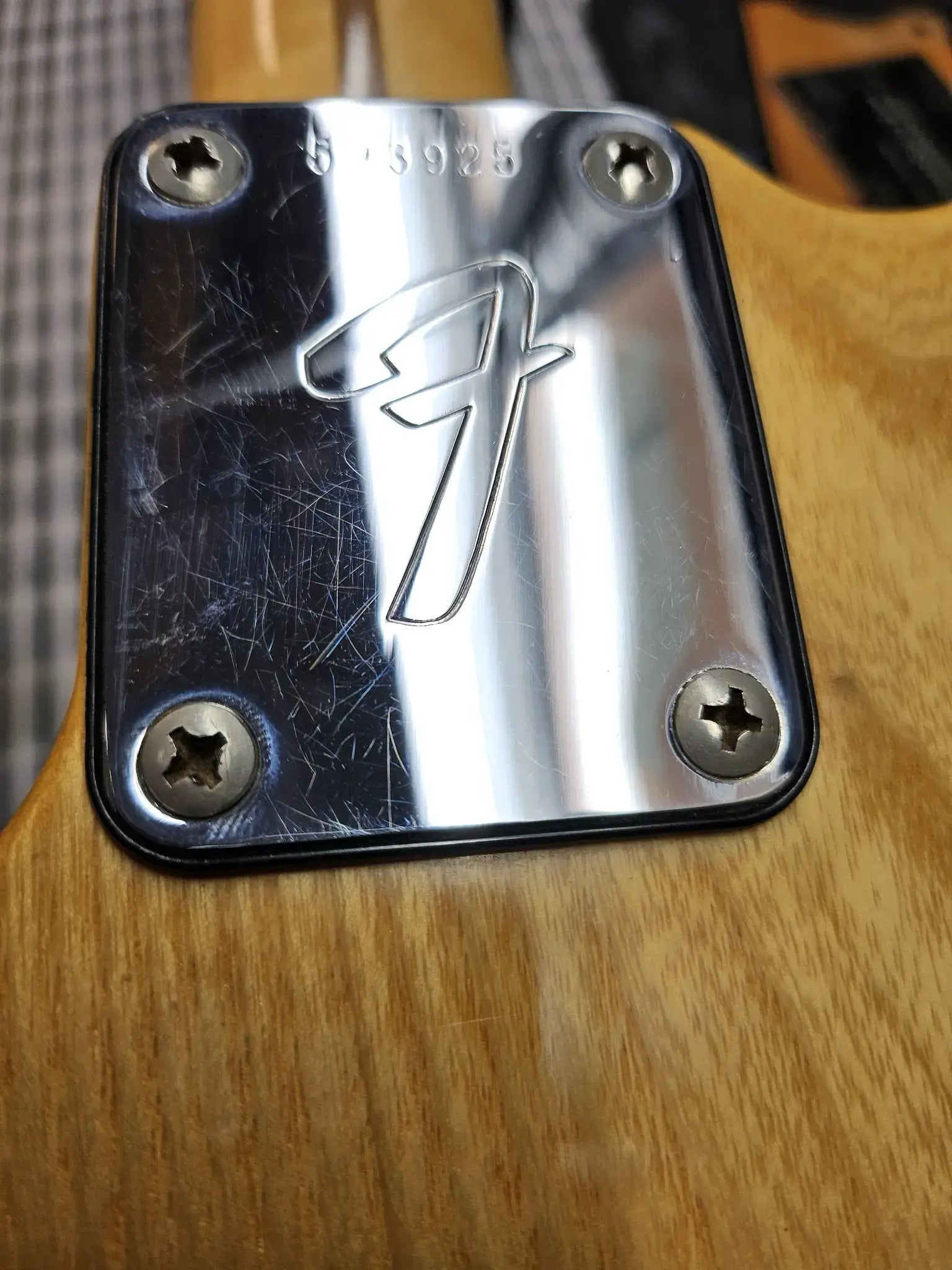 Fender Telecaster 1975 with Factory Tremolo - Used with Hardshell Case
