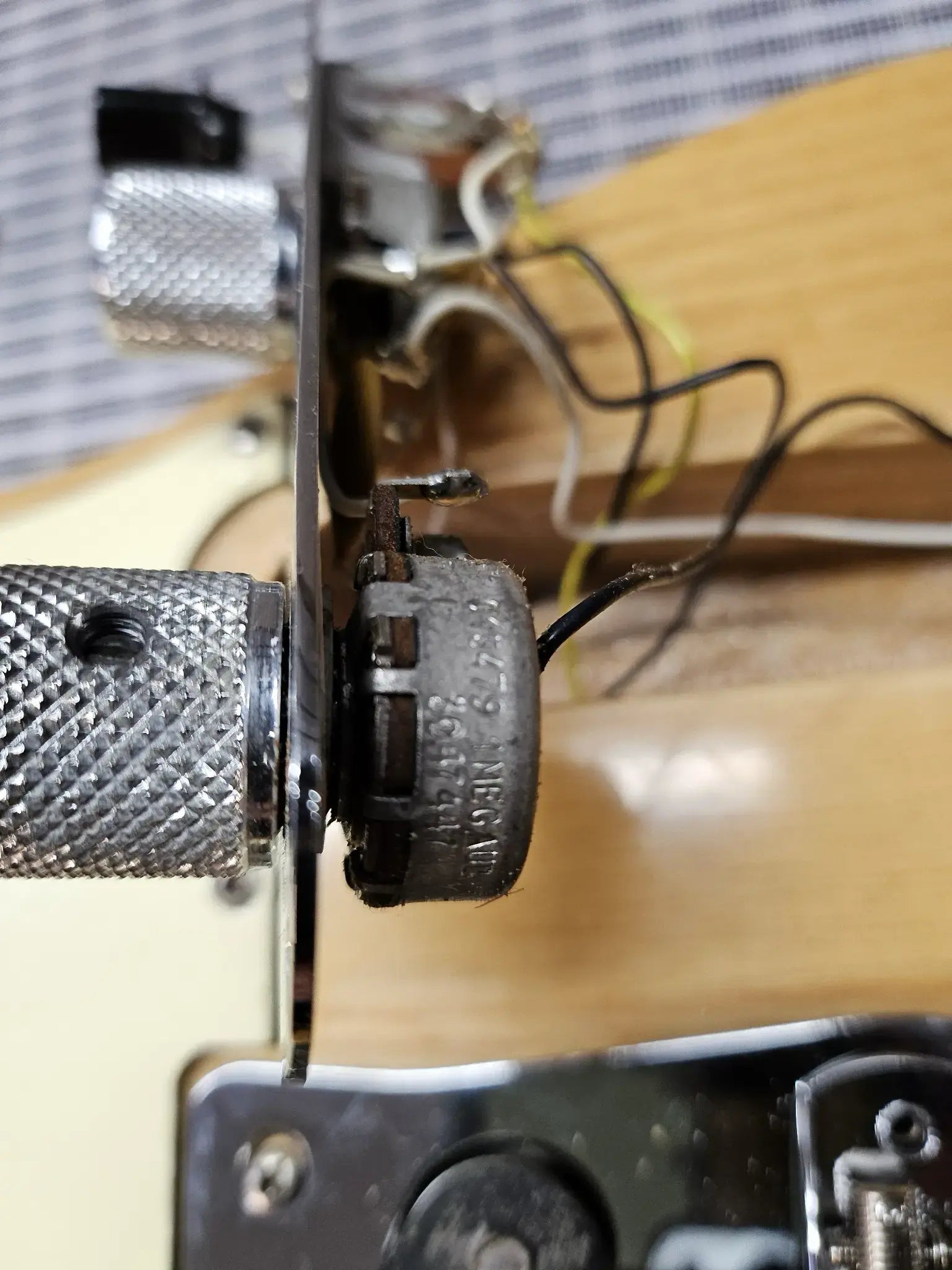 Fender Telecaster 1975 with Factory Tremolo - Used with Hardshell Case