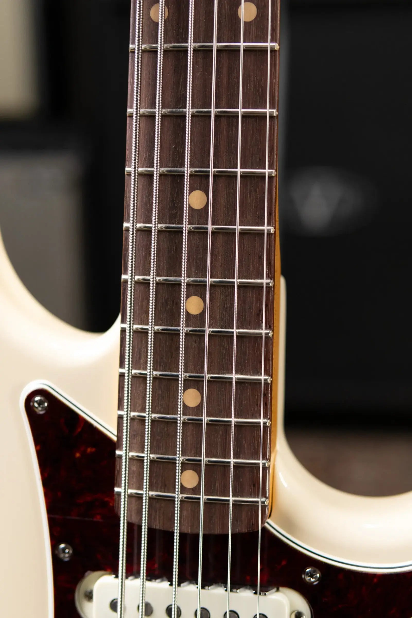 Fender Vintera III Early '60s Bass VI - Olympic White with Gig Bag